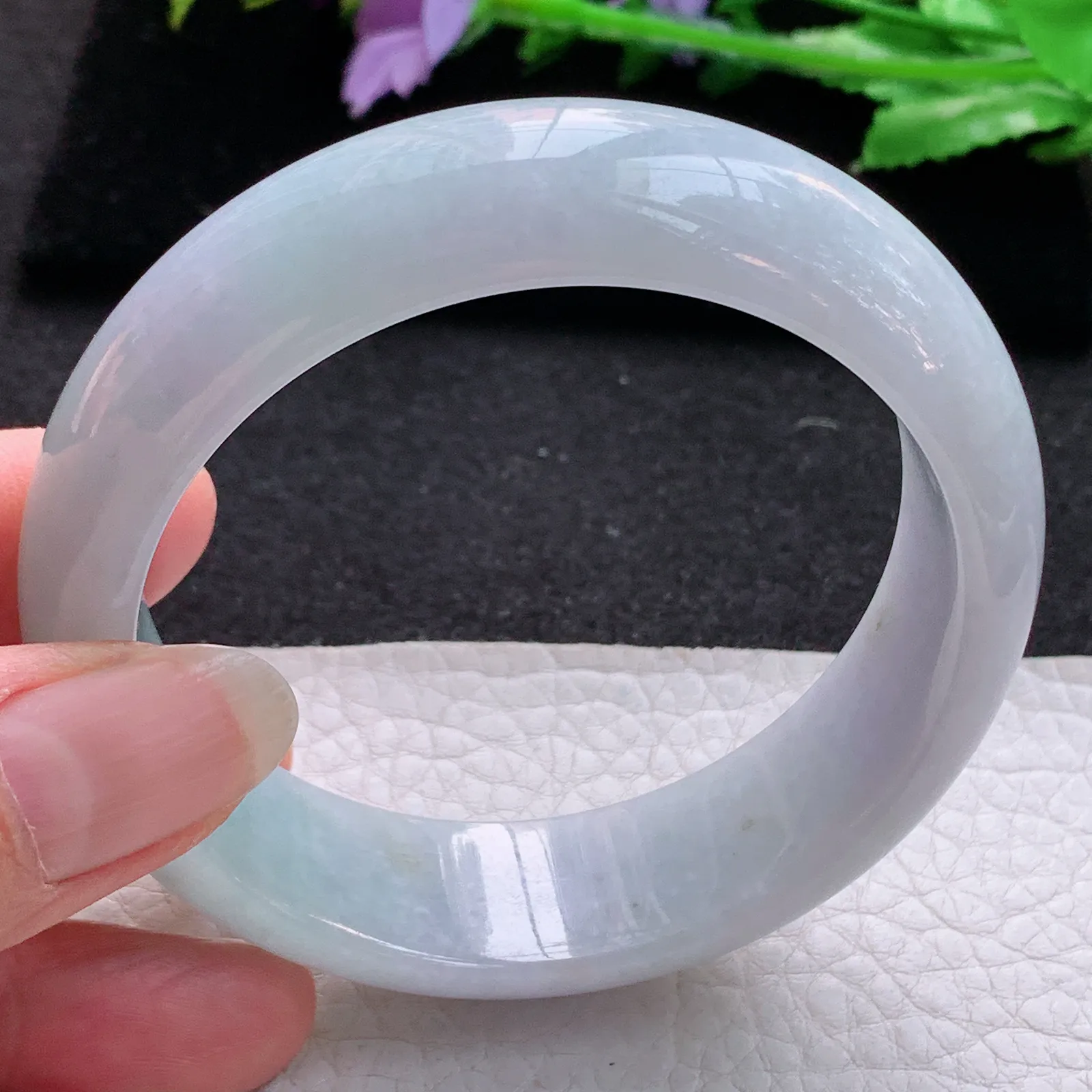 ee实拍58*18*8.2轮胎镯 缅甸翡翠a货玉手镯胶感飘绿宽边玉手环