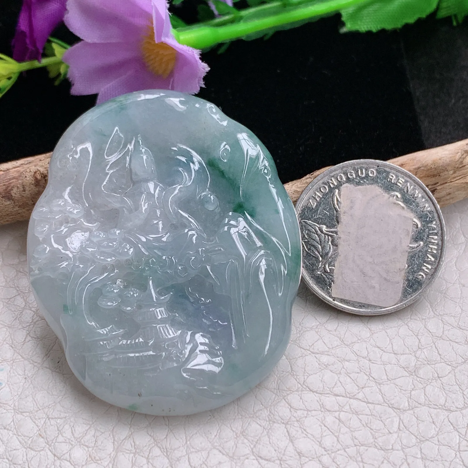 ws实拍53.4*50.8*7缅甸翡翠精雕清新飘花持莲观音 玉观音玉吊坠 玉挂件