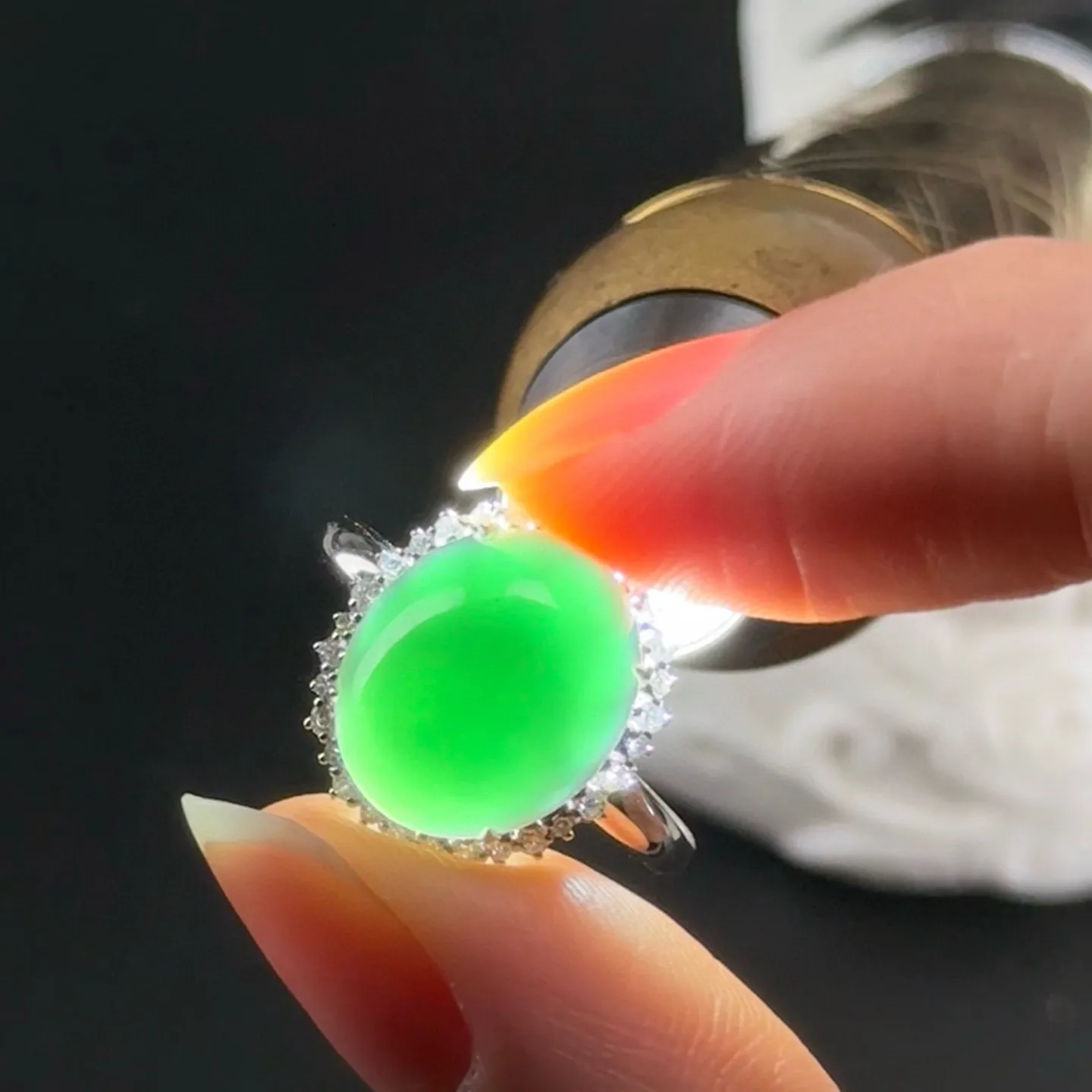 精品满钻豪镶墨翠蛋面女戒 种好色正 黑度极好 打灯通透 油性十足 尺寸12.8