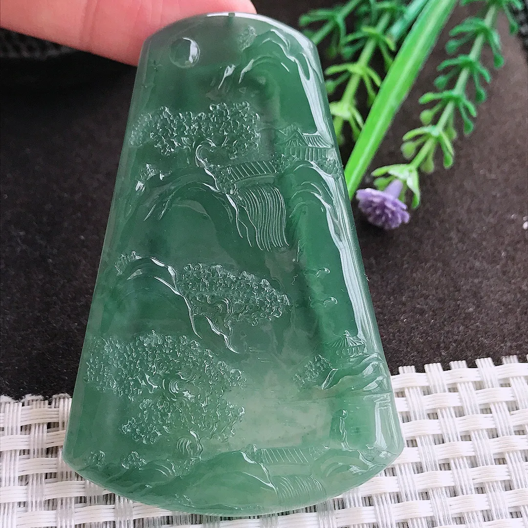 实拍A货翡翠72.7/48.7/4.6老坑冰透起胶满色蓝韵山水牌吊坠翡翠玉牌挂件