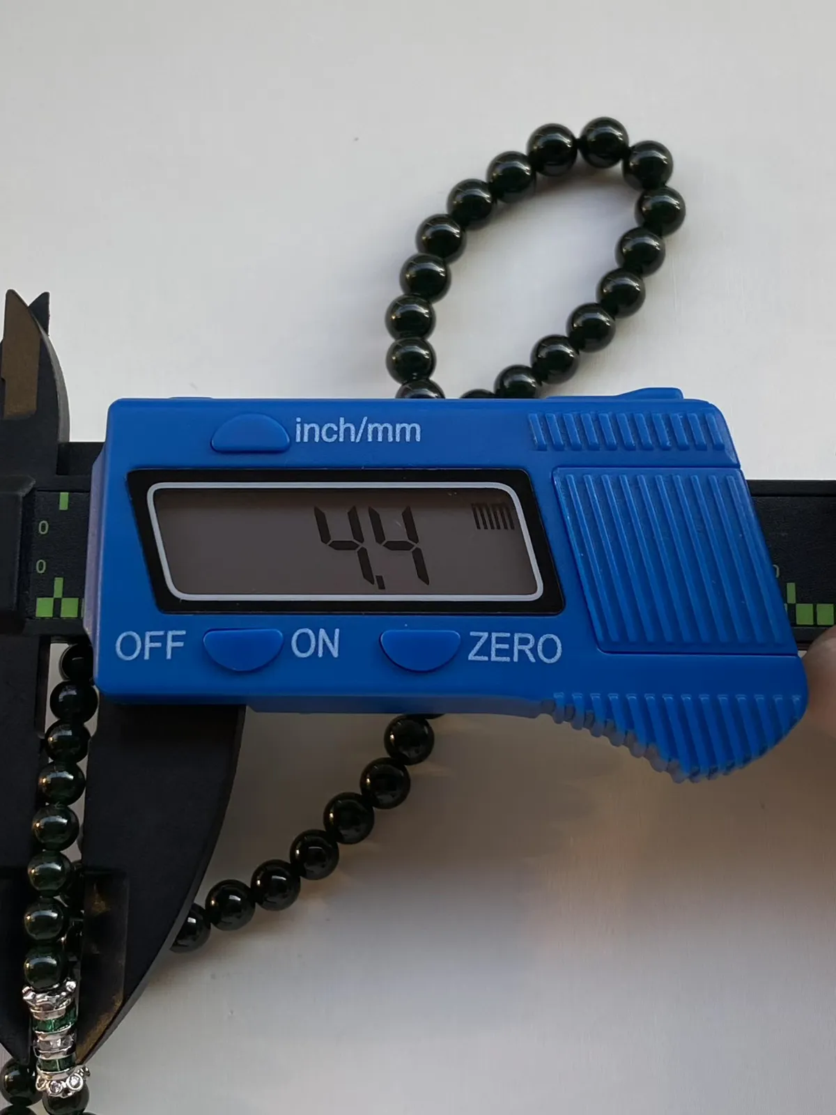 墨翠【108颗珠链】细腻干净、黑度好，性价比高，雕工精湛，打灯透绿.