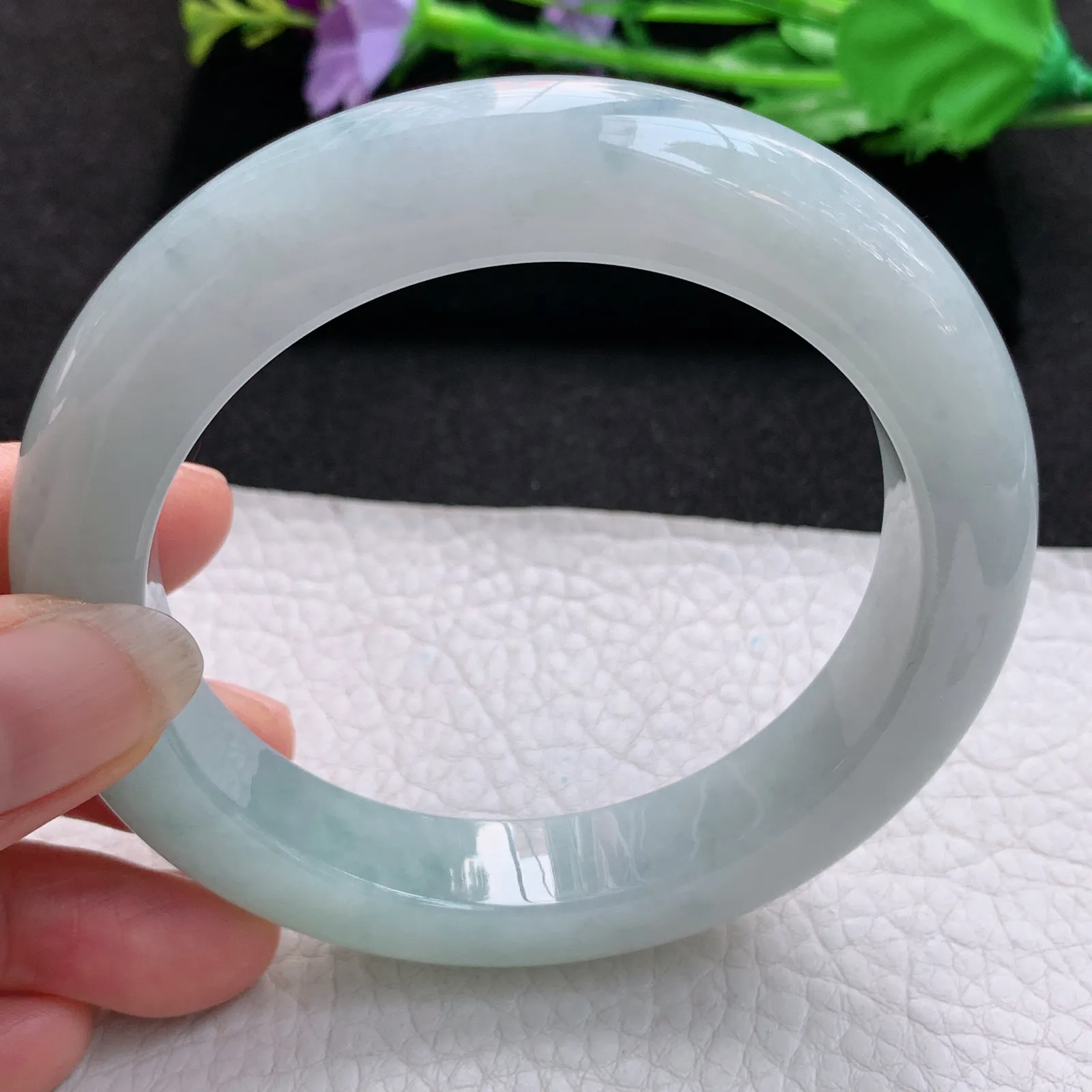 ay大圈口61*13*10.8平安镯 缅甸翡翠a货玉手镯浅绿厚装宽边玉手环