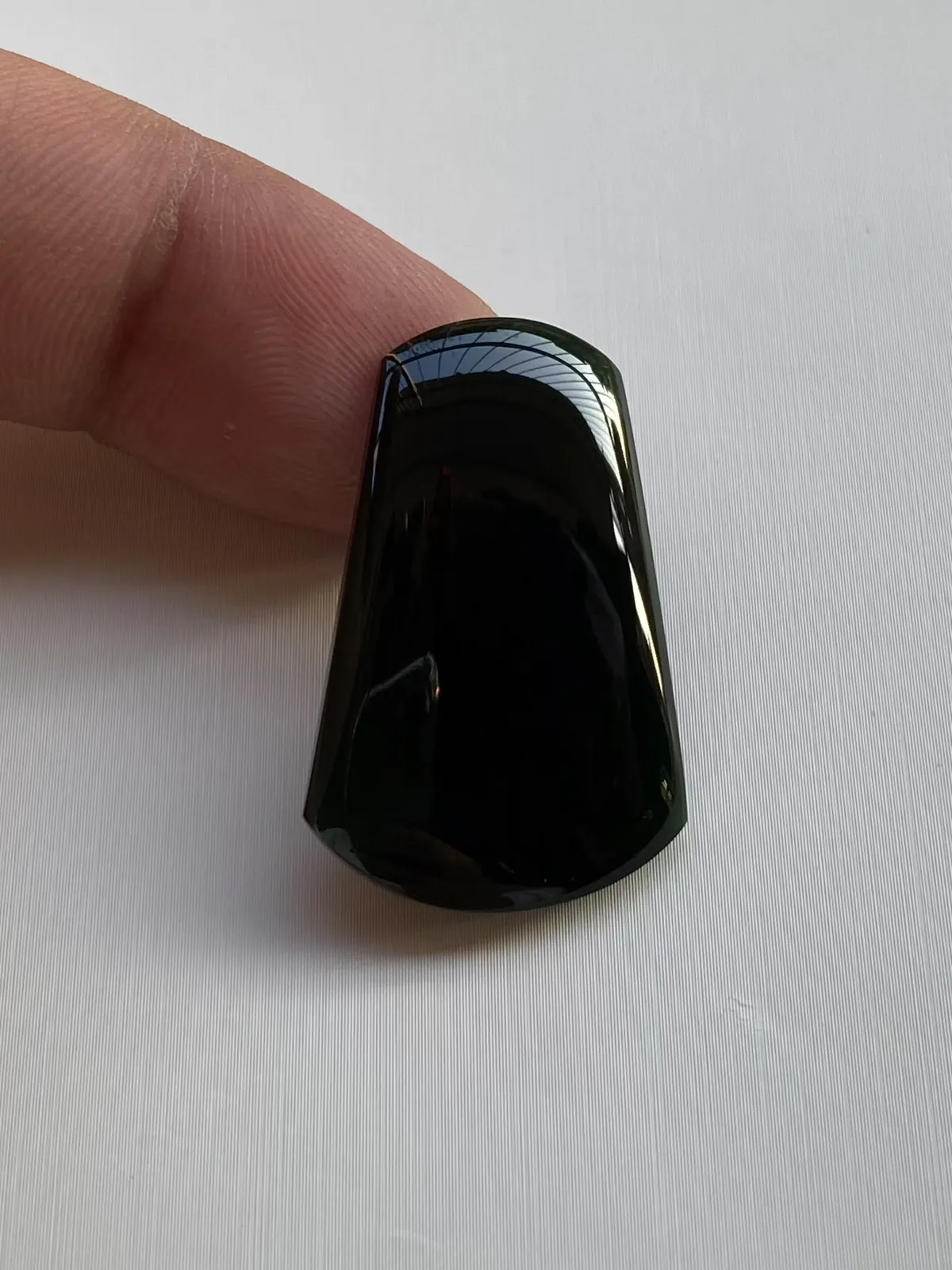 墨翠【平安无事牌】细腻干净、黑度好，性价比高，雕工精湛，打灯透绿.