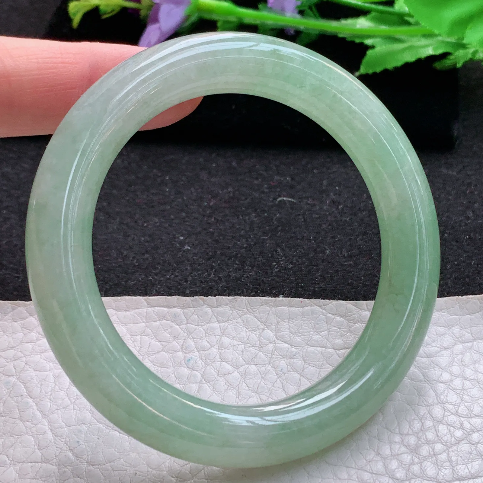 ss实拍56*11美人镯 缅甸翡翠a货玉手镯胶感满色甜绿圆条玉手环