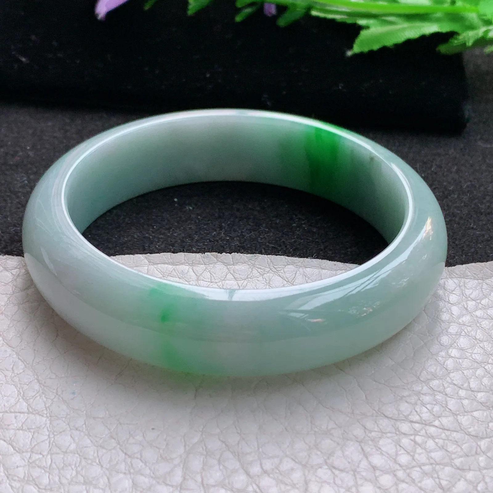 ss实拍56*14.3*7.8平安镯 缅甸翡翠a货玉手镯飘绿宽边玉手环