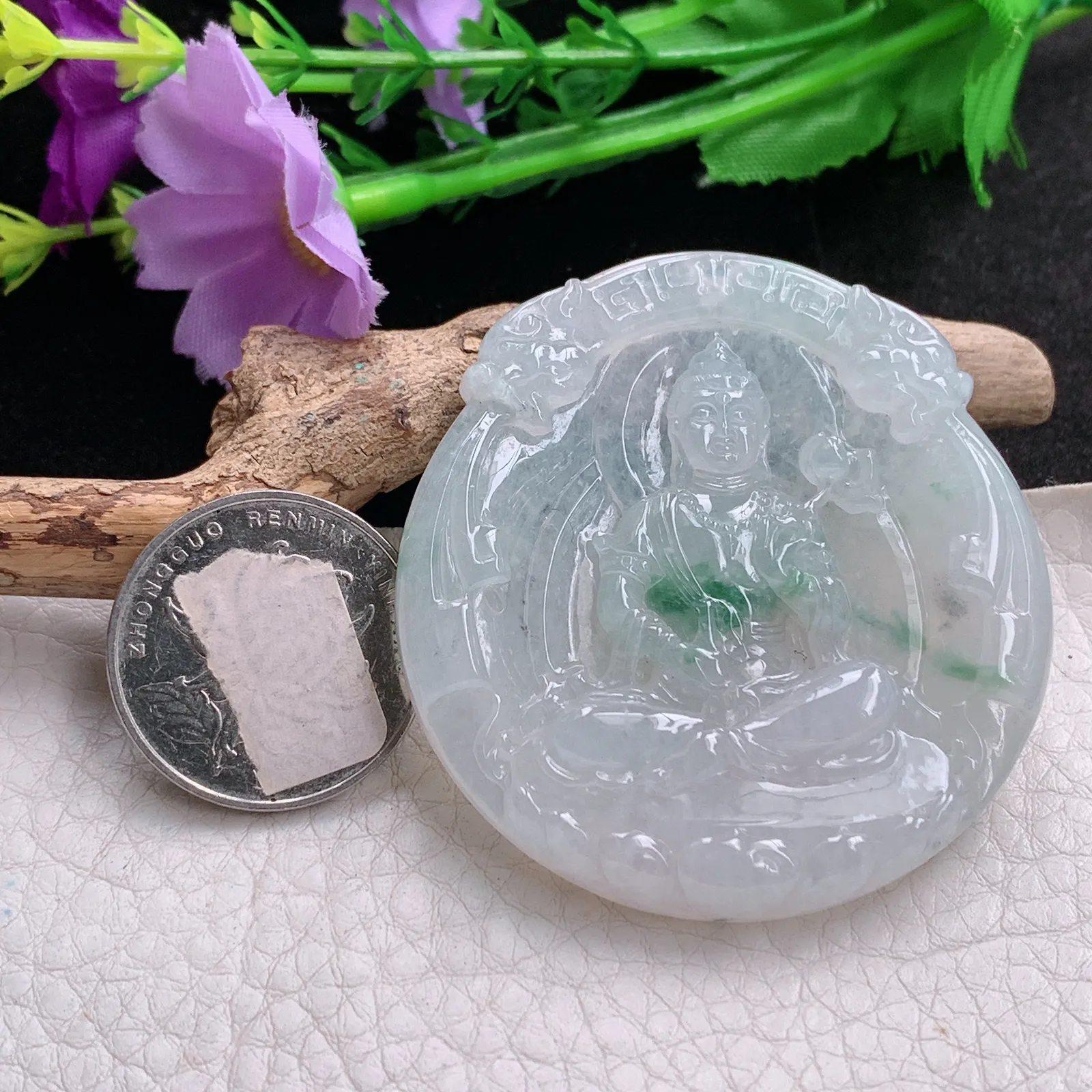 ws实拍53.4*50.8*7缅甸翡翠精雕清新飘花持莲观音 玉观音玉吊坠 玉挂件