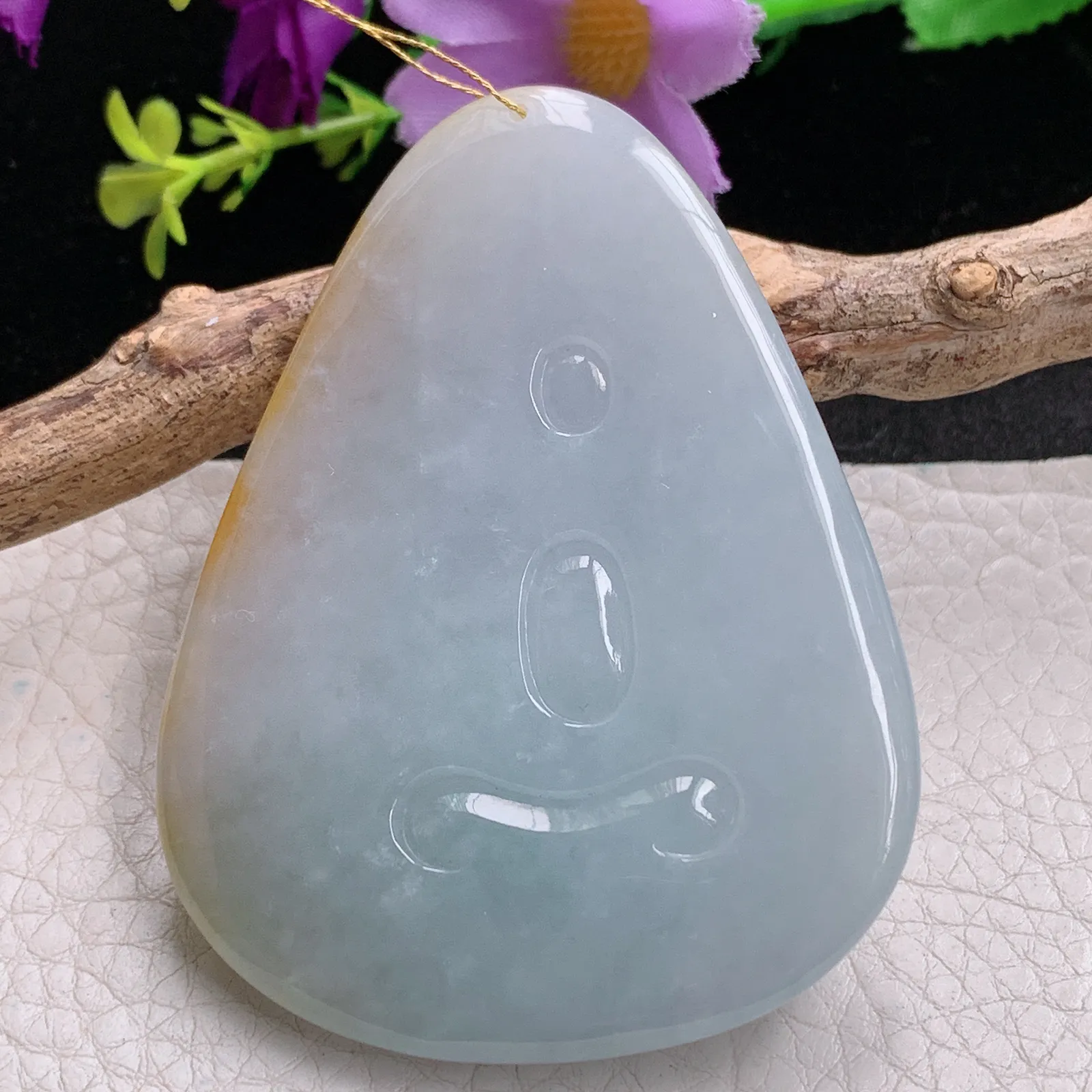 ws实拍66*50*12.2缅甸翡翠精雕清新双彩持莲观音玉吊坠 玉挂件