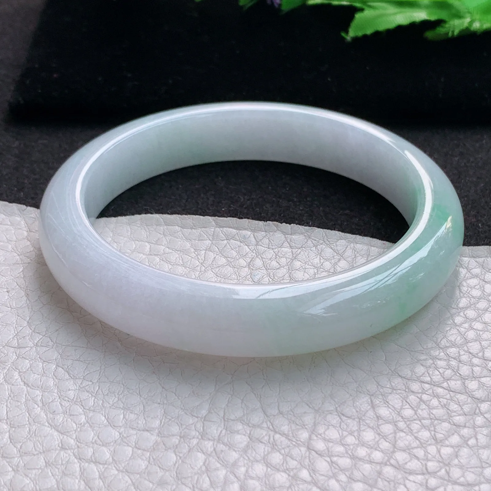 ay大圈口60*12*9.2平安镯 缅甸翡翠a货玉手镯飘绿宽边玉手环