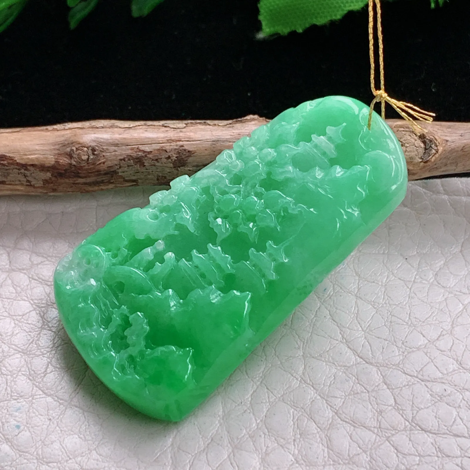 ws实拍45.5*26*6.3缅甸翡翠精雕阳绿山水 大好河山玉吊坠 玉挂件