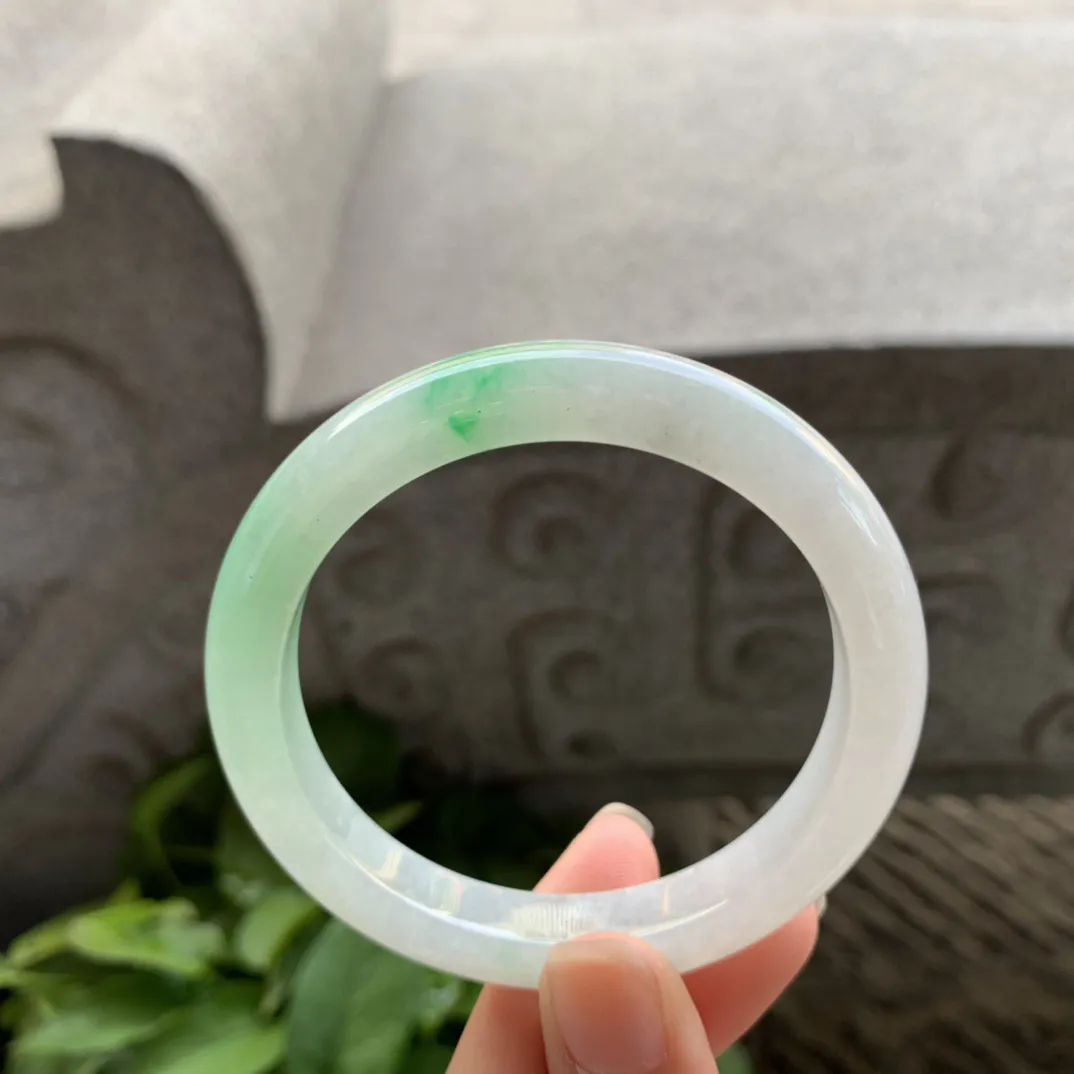 圈口 55-9.7-8.2【飘绿正圈手镯】正圈55 56可戴