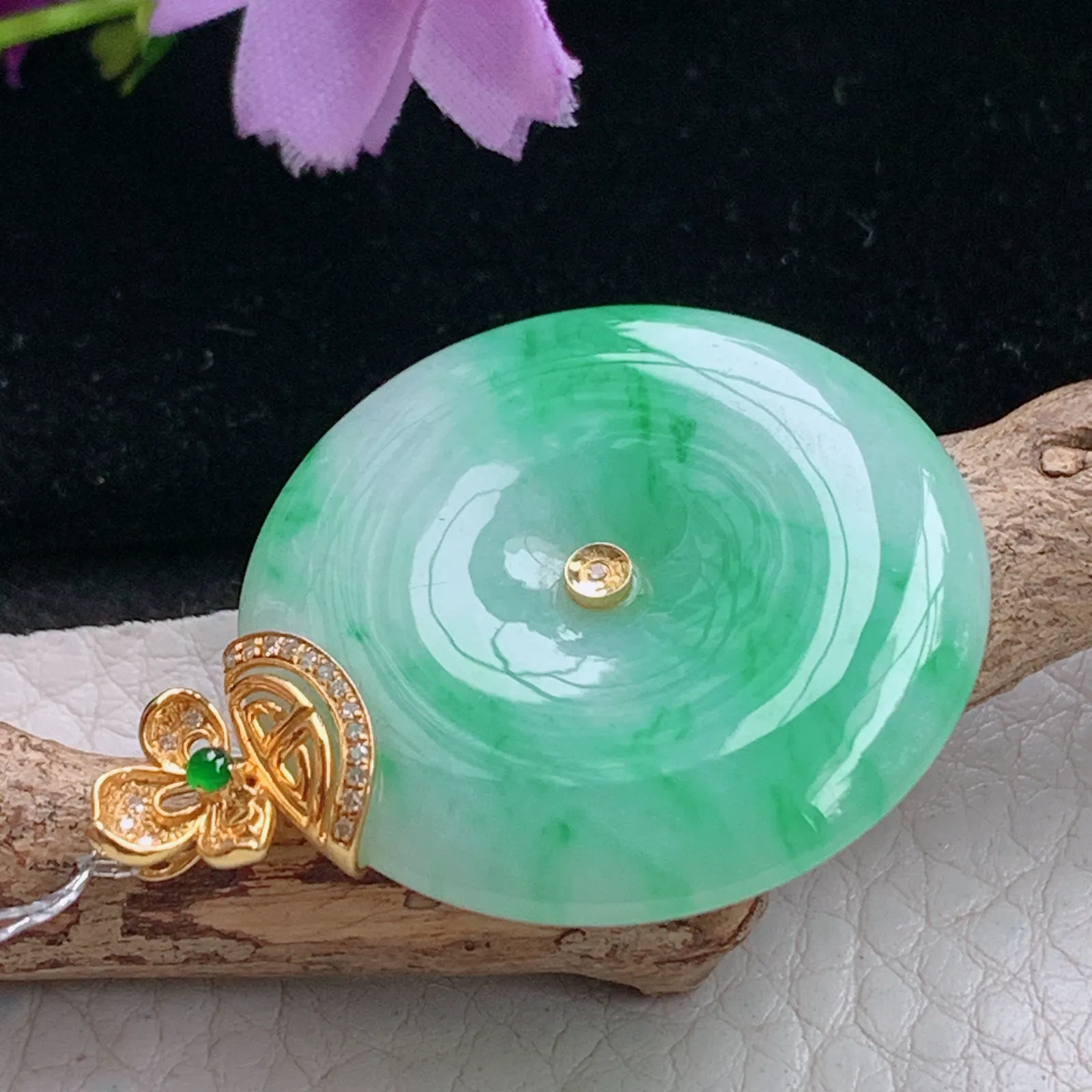 qxm实拍40.5*32.3*5.5缅甸翡翠精雕飘绿平安扣 玉扣玉吊坠 玉挂件