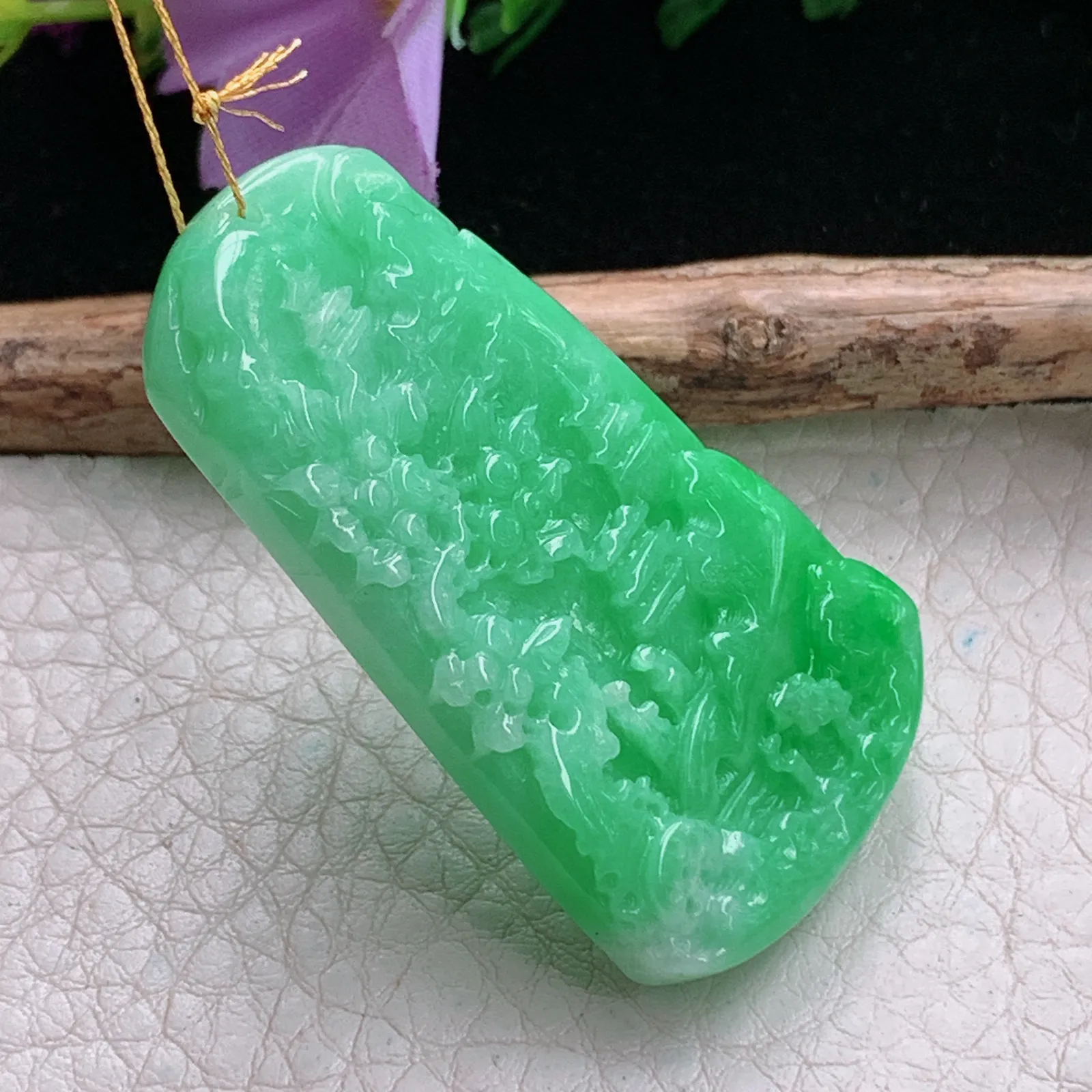 ws实拍45.5*26*6.3缅甸翡翠精雕阳绿山水 大好河山玉吊坠 玉挂件