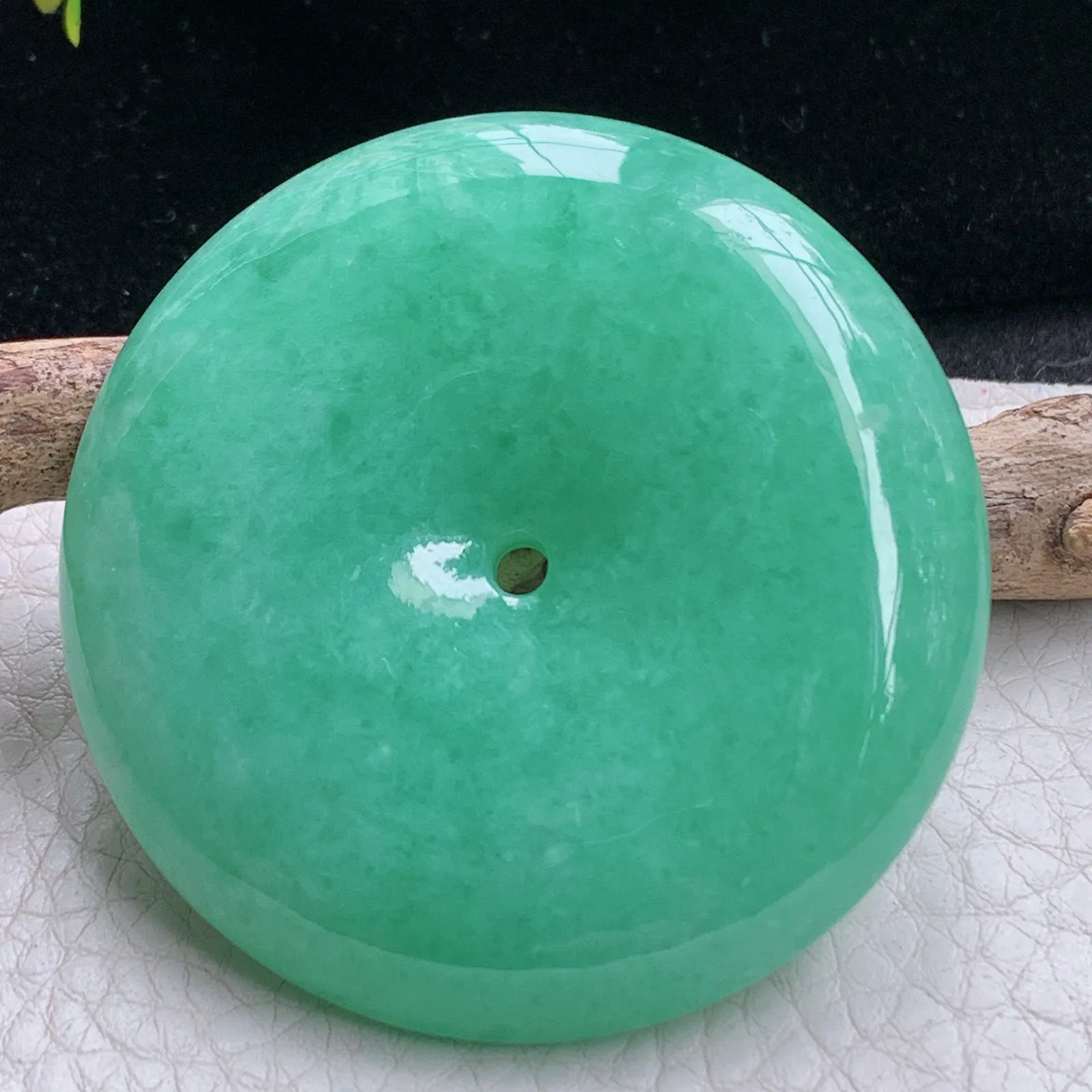 qxm实拍53*11缅甸翡翠精雕满绿大平安扣 大绿扣玉吊坠 玉挂件