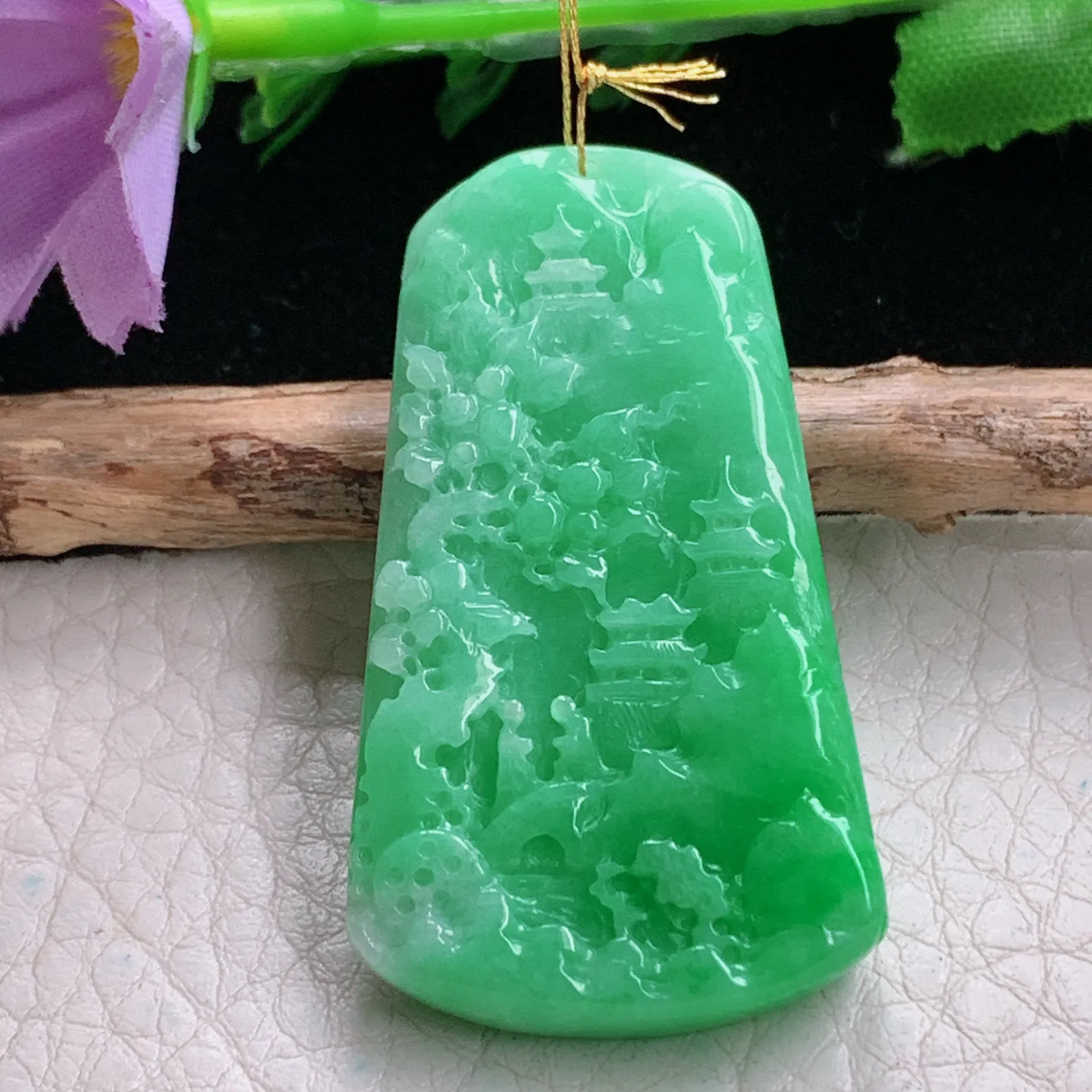 ws实拍45.5*26*6.3缅甸翡翠精雕阳绿山水 大好河山玉吊坠 玉挂件