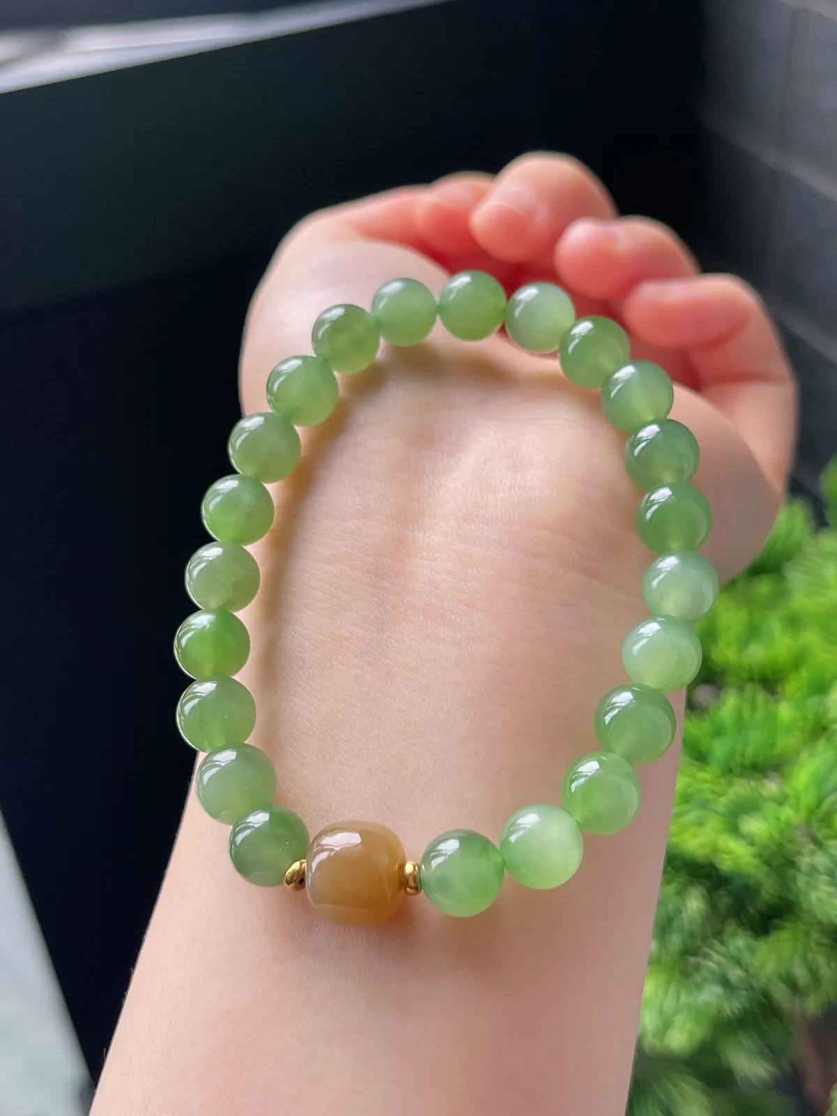 18K和田玉碧玉配隔珠手串8mm