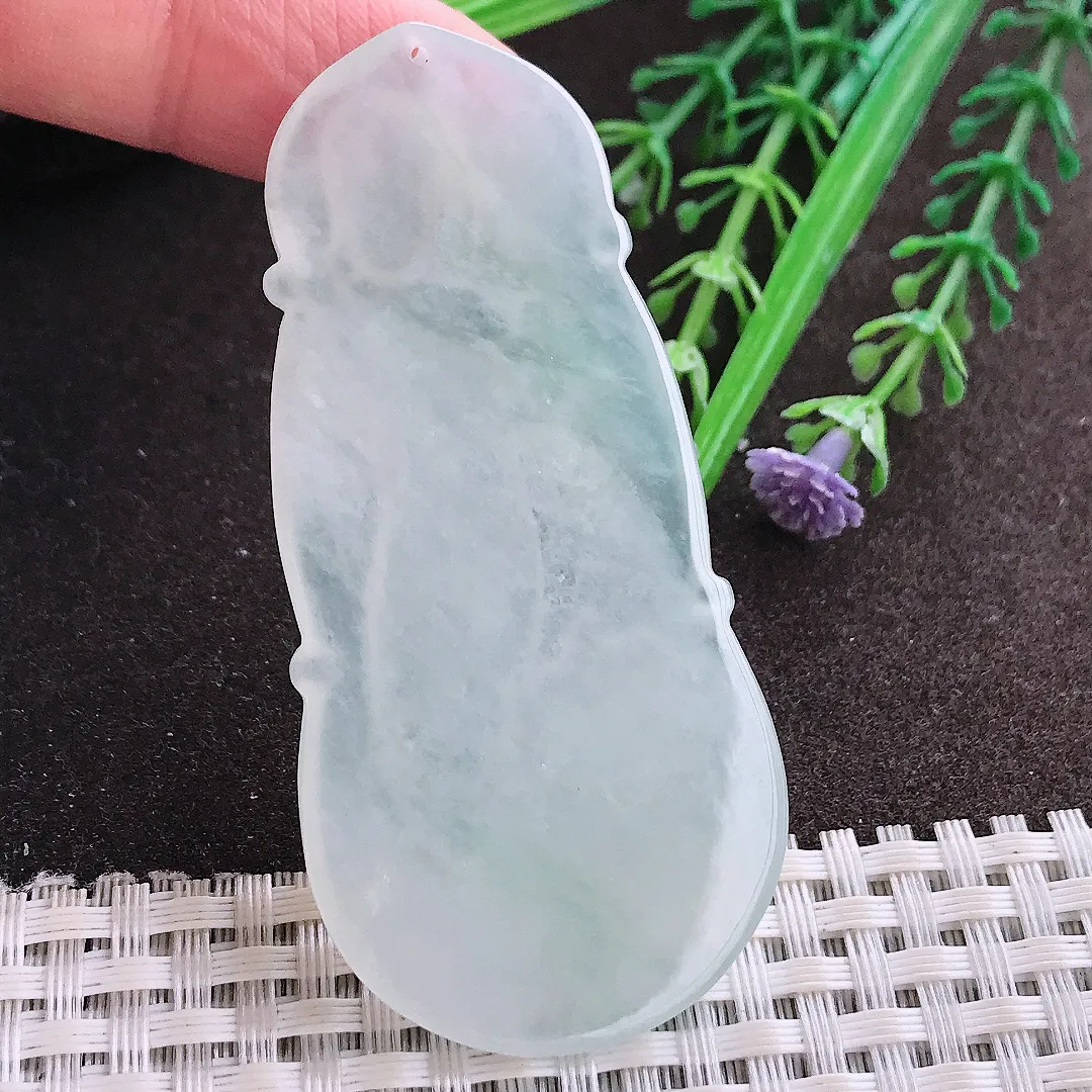 实拍A货翡翠69/32.4/5.5老坑冰纯起胶文殊菩萨吊坠翡翠玉牌挂件