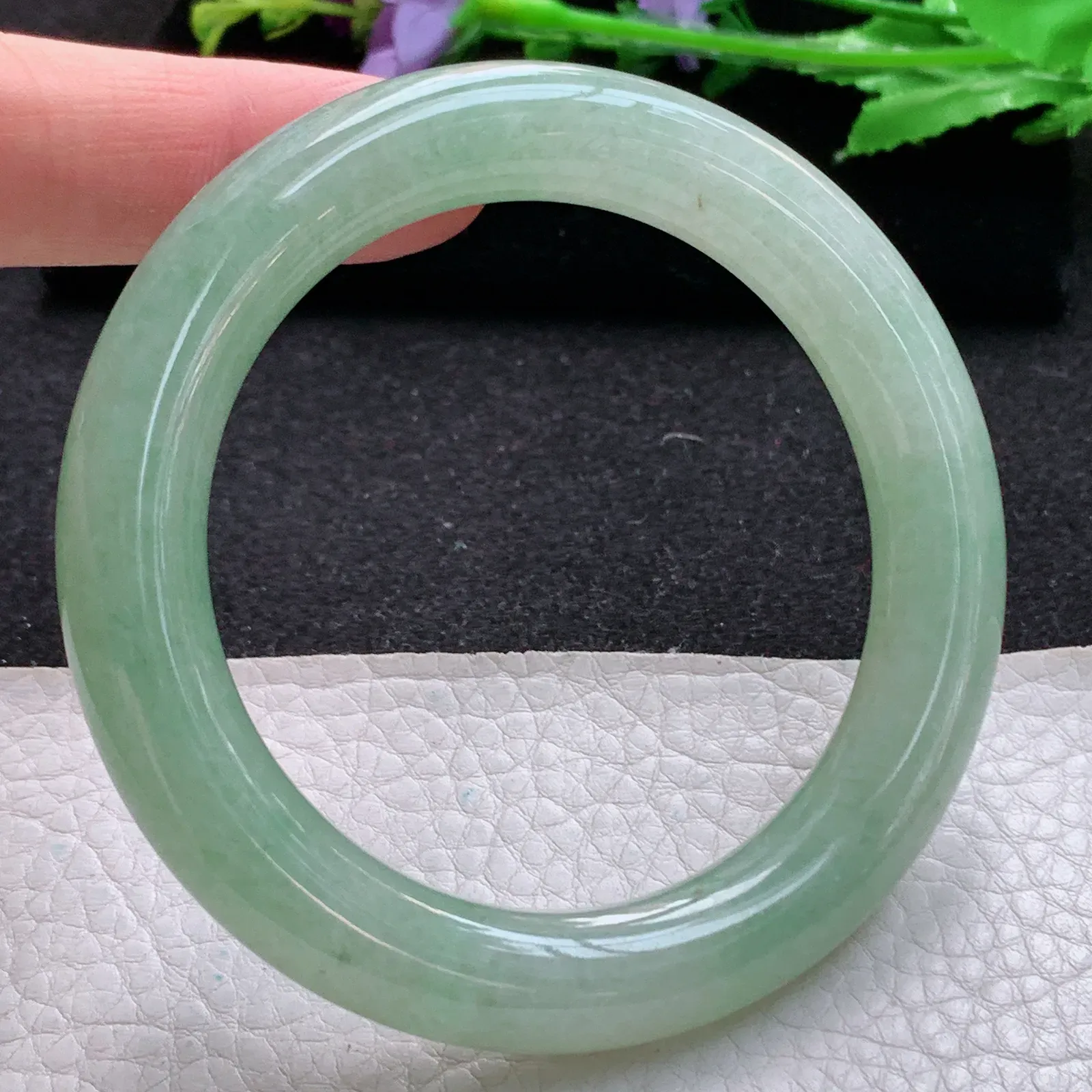 ss实拍56*11美人镯 缅甸翡翠a货玉手镯胶感满色甜绿圆条玉手环