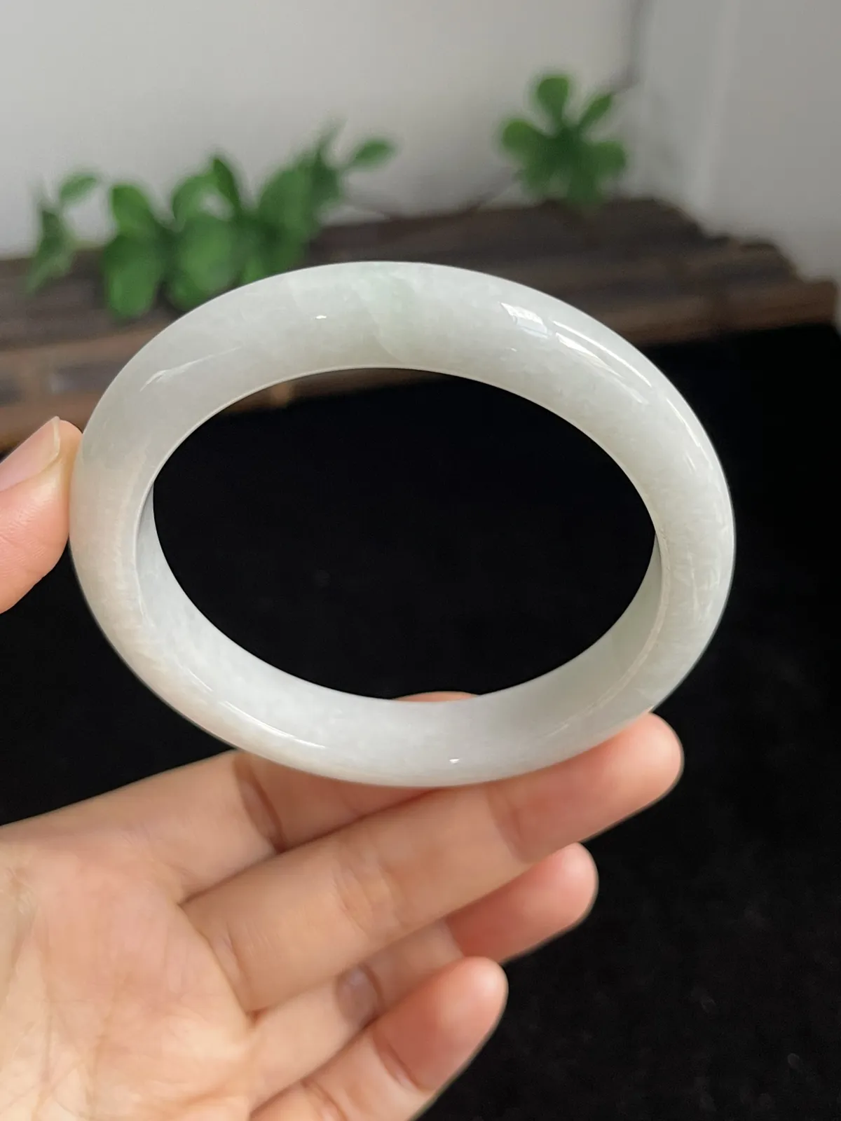 正圈57.5圈口，冰糯种白月光翡翠手镯