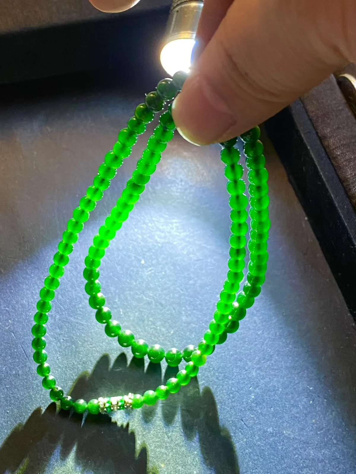 墨翠【108颗珠链】细腻干净、黑度好，性价比高，雕工精湛，打灯透绿.