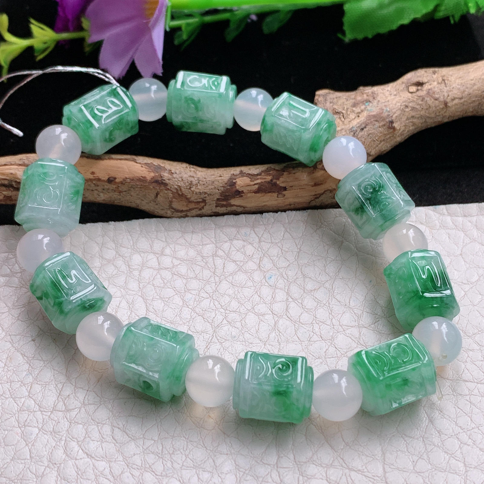 qxm实拍12.5*10.3缅甸翡翠精雕冰飘花清爽六字真言 六六顺玉手链 玉手串