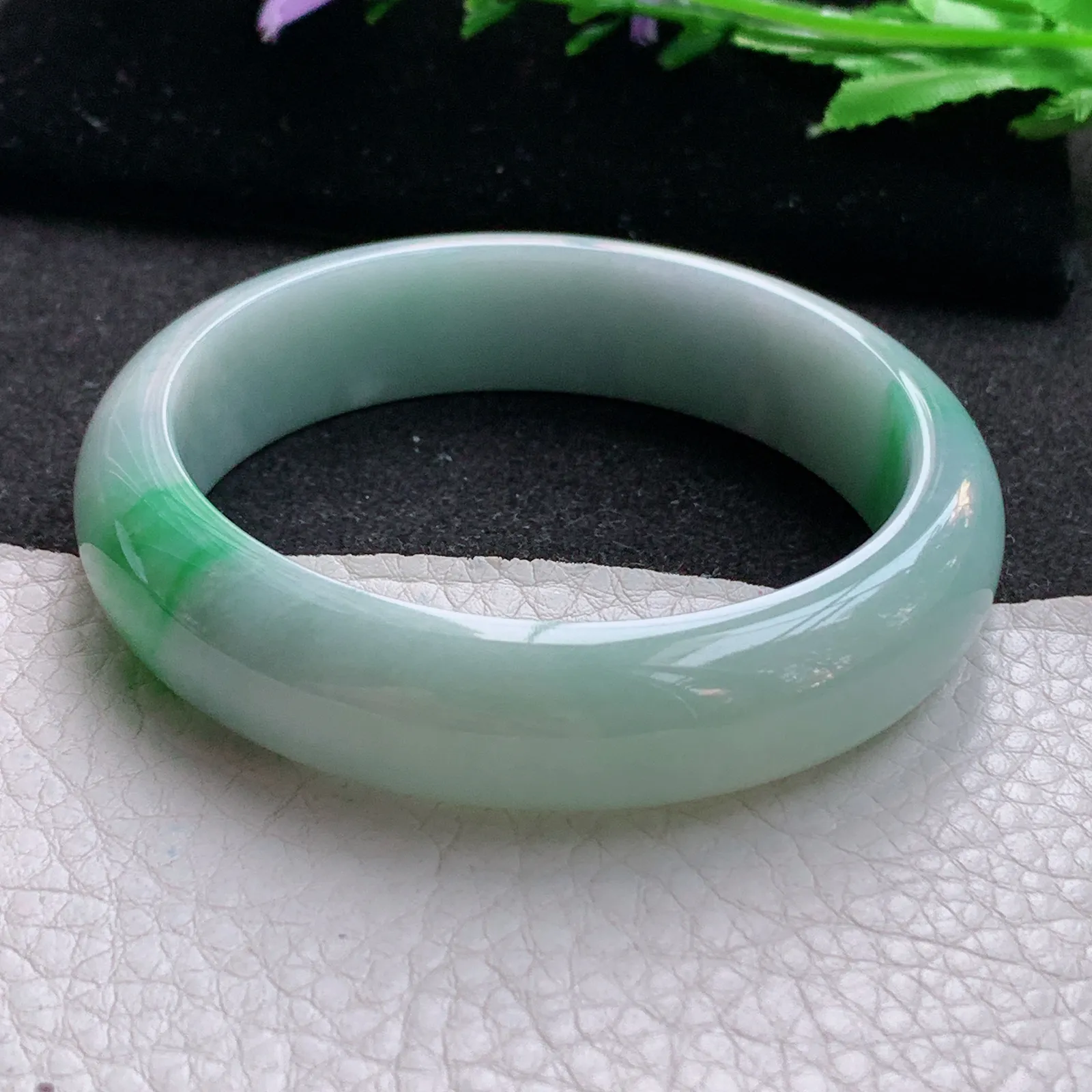 ss实拍56*14.3*7.8平安镯 缅甸翡翠a货玉手镯飘绿宽边玉手环