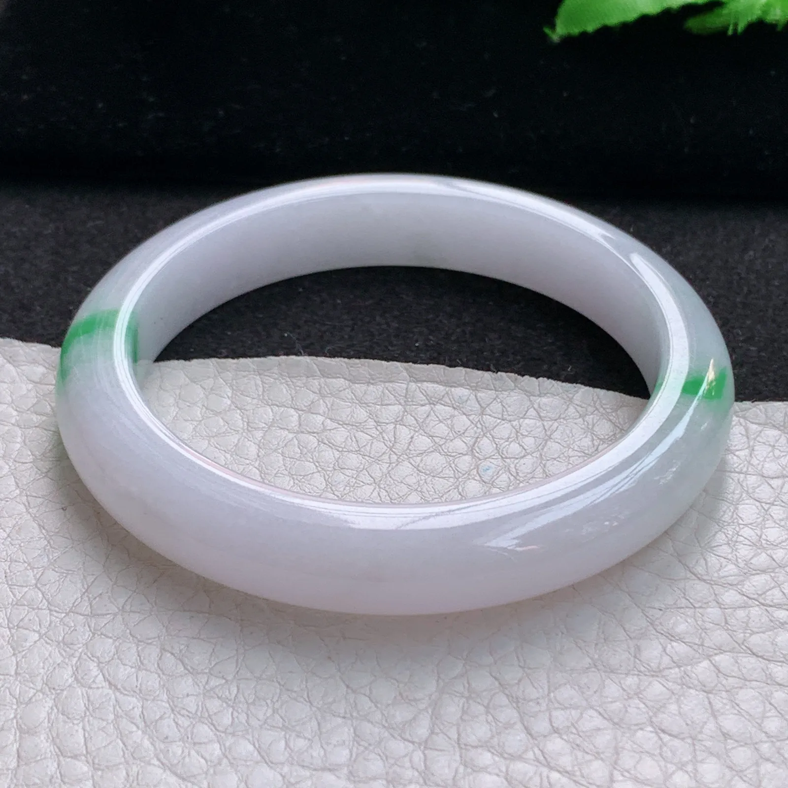 ss实拍56*10.7*8.2平安镯 缅甸翡翠a货玉手镯飘绿清爽宽边玉手环