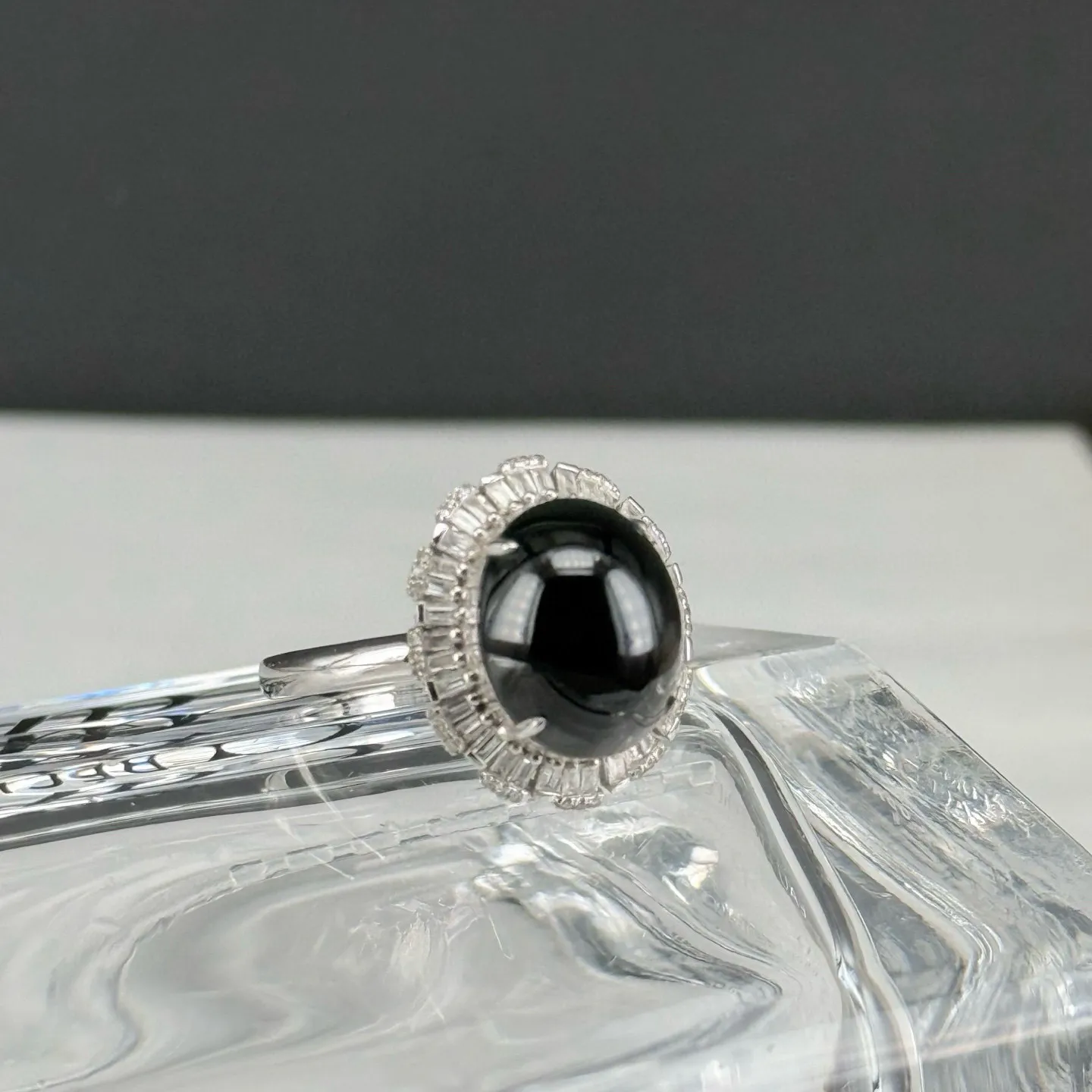 精品满钻豪镶墨翠蛋面女戒 种好色正 黑度极好 打灯通透 油性十足 尺寸13