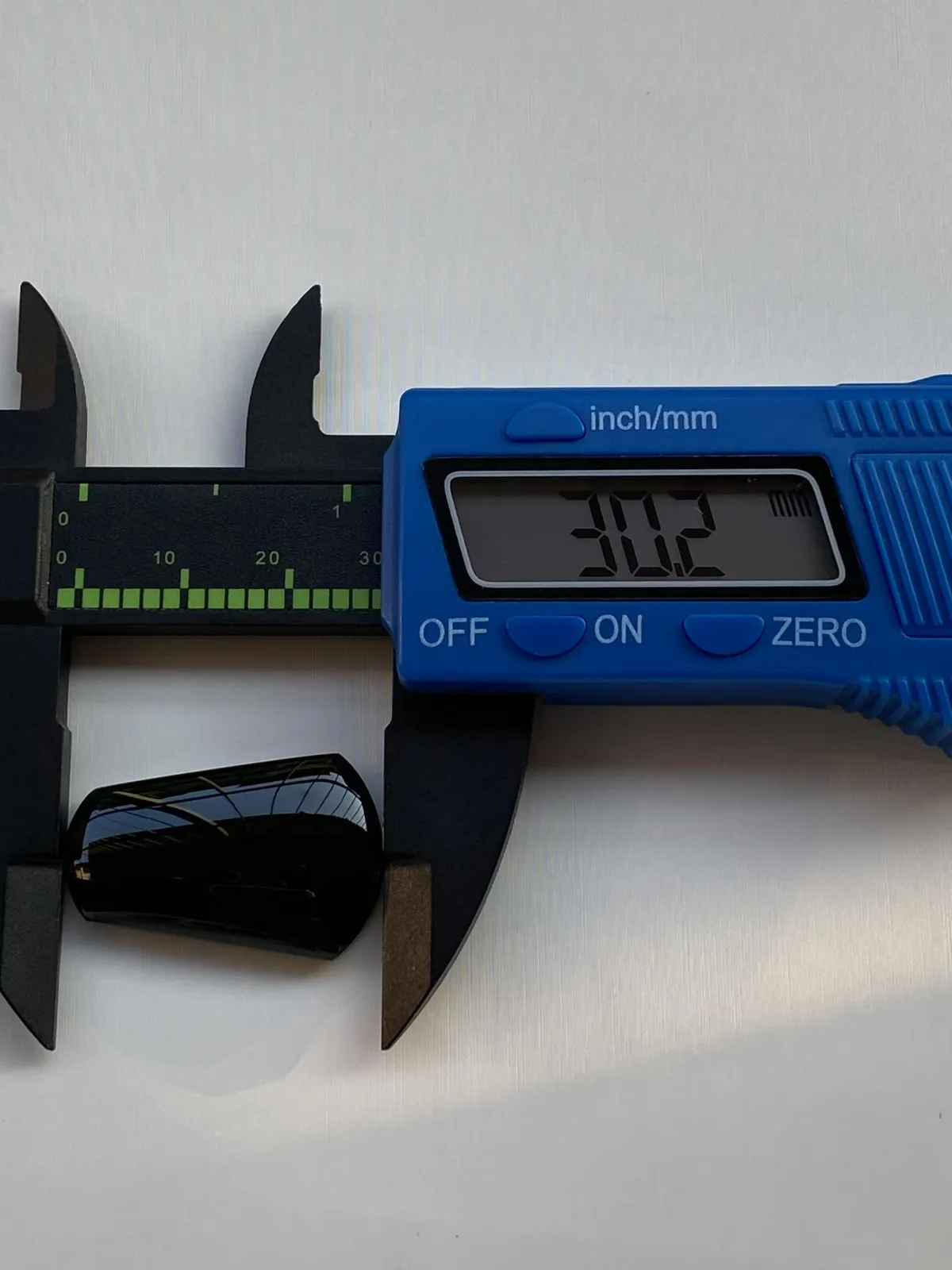 墨翠【平安无事牌】细腻干净、黑度好，性价比高，雕工精湛，打灯透绿.