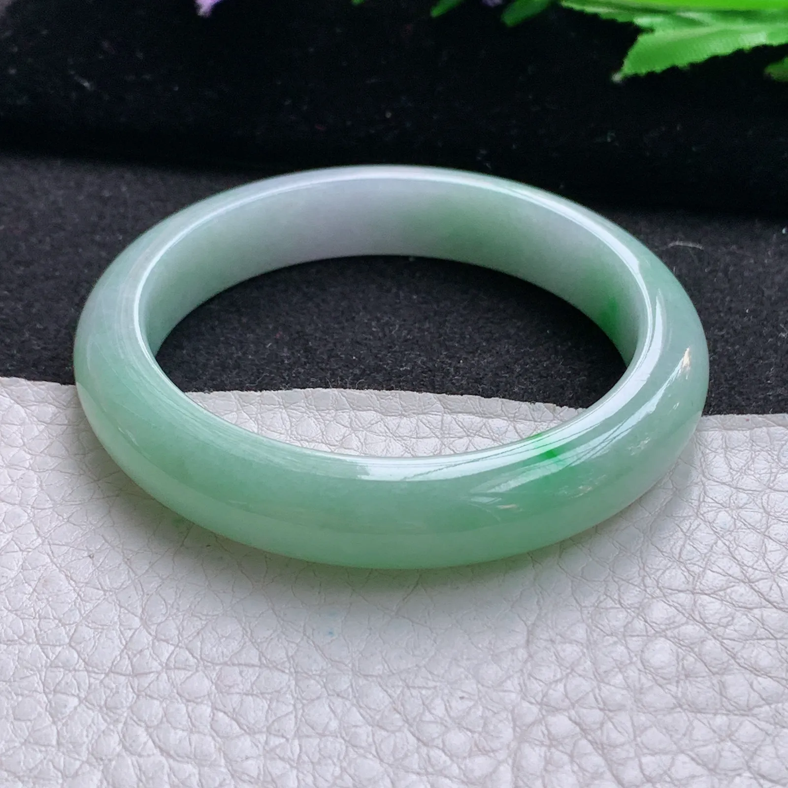 hf小圈口52*10.8*7.8平安镯 缅甸翡翠a货玉手镯秀气春带彩宽边玉手环