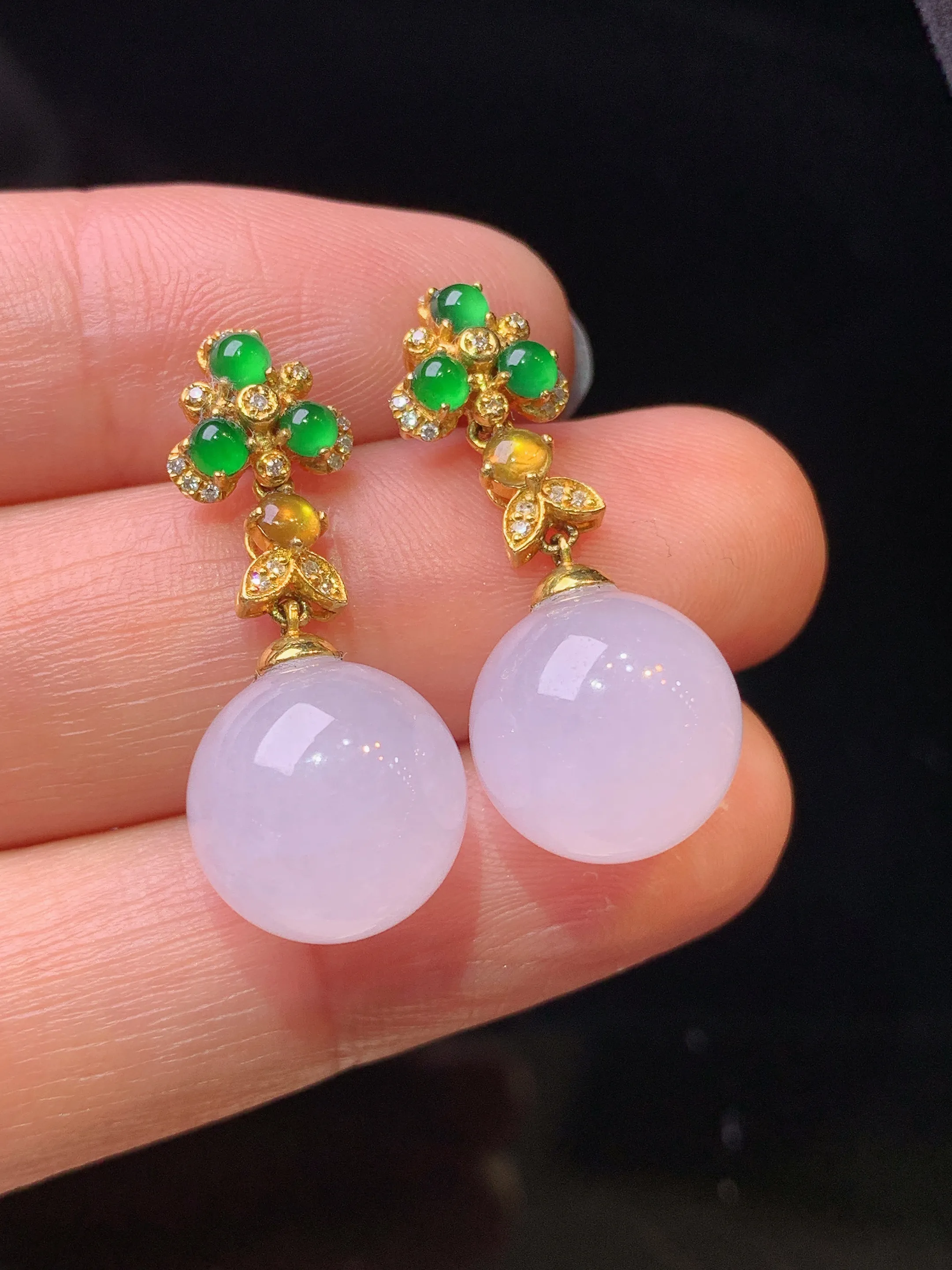 18k金钻镶嵌圆珠耳坠 玉质细腻 色泽清新艳丽 整体尺寸28*11.8