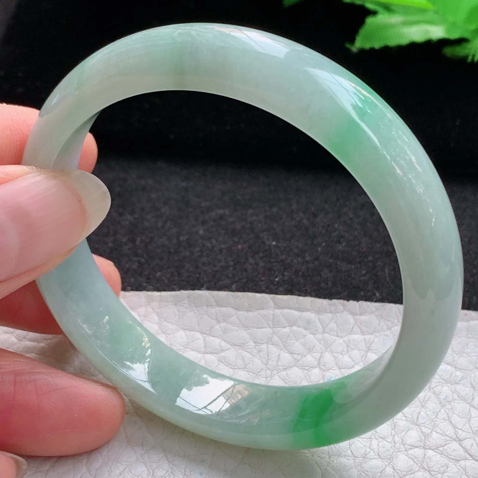 nr实拍54*12*7平安镯 缅甸翡翠a货玉手镯胶感飘绿秀气宽边玉手环
