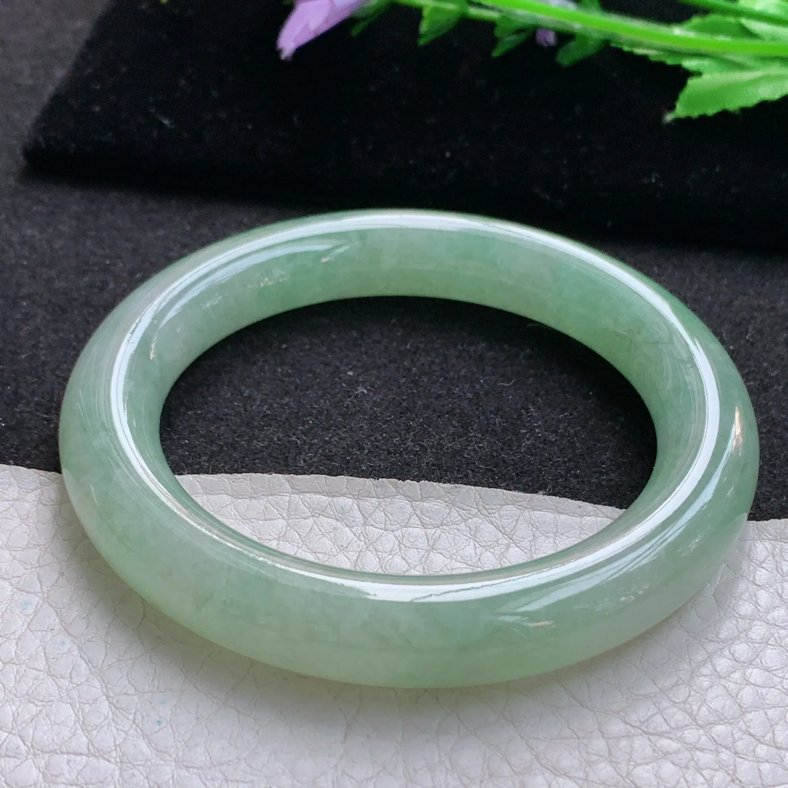 ss实拍56*11美人镯 缅甸翡翠a货玉手镯胶感满色甜绿圆条玉手环