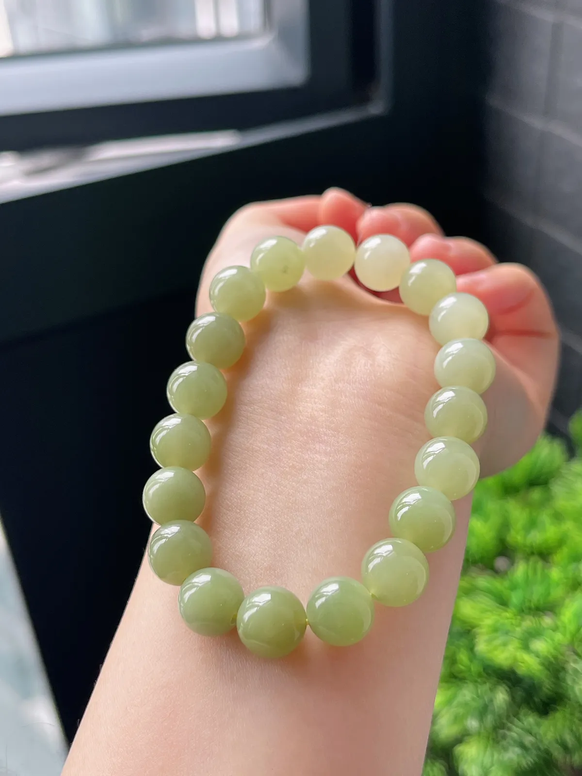 和田玉黄口渐变手串10mm