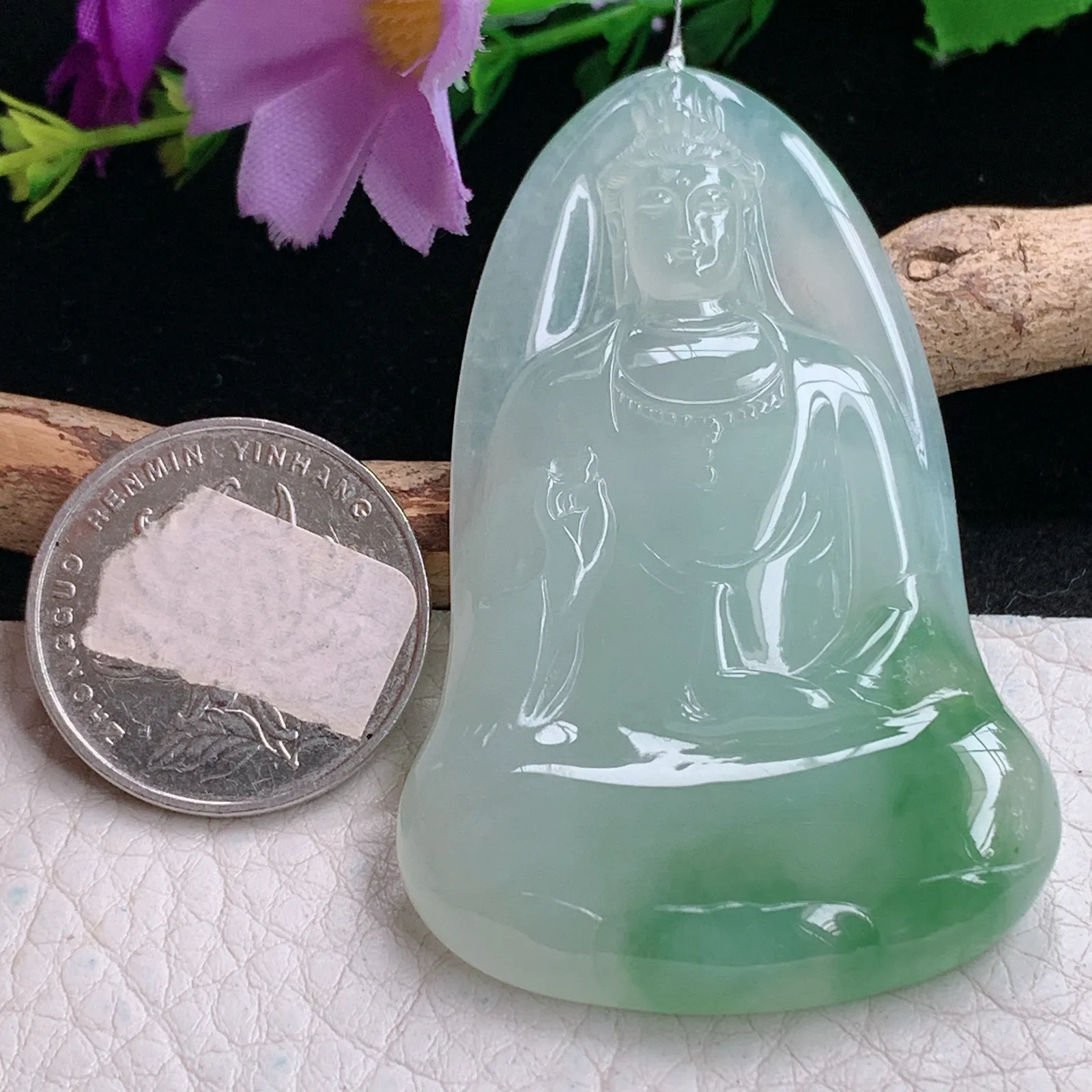 qxm实拍62*38.8*6.5缅甸翡翠精雕飘绿素衣观音 玉观音玉吊坠 玉挂件