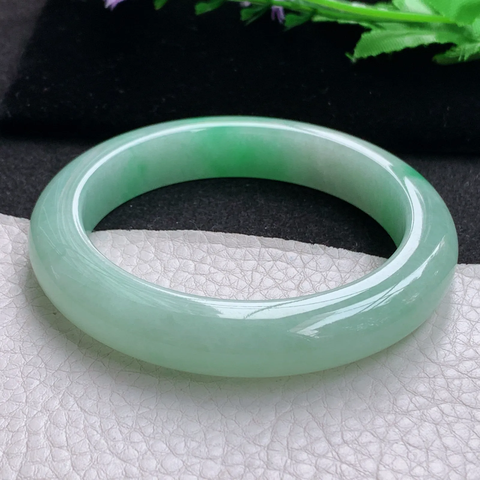 nr实拍58*12*9.6平安镯 缅甸翡翠a货玉手镯胶感飘绿宽边玉手环