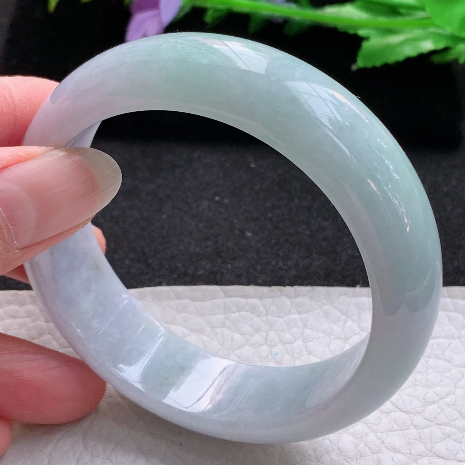 ee实拍58*18*8.2轮胎镯 缅甸翡翠a货玉手镯胶感飘绿宽边玉手环