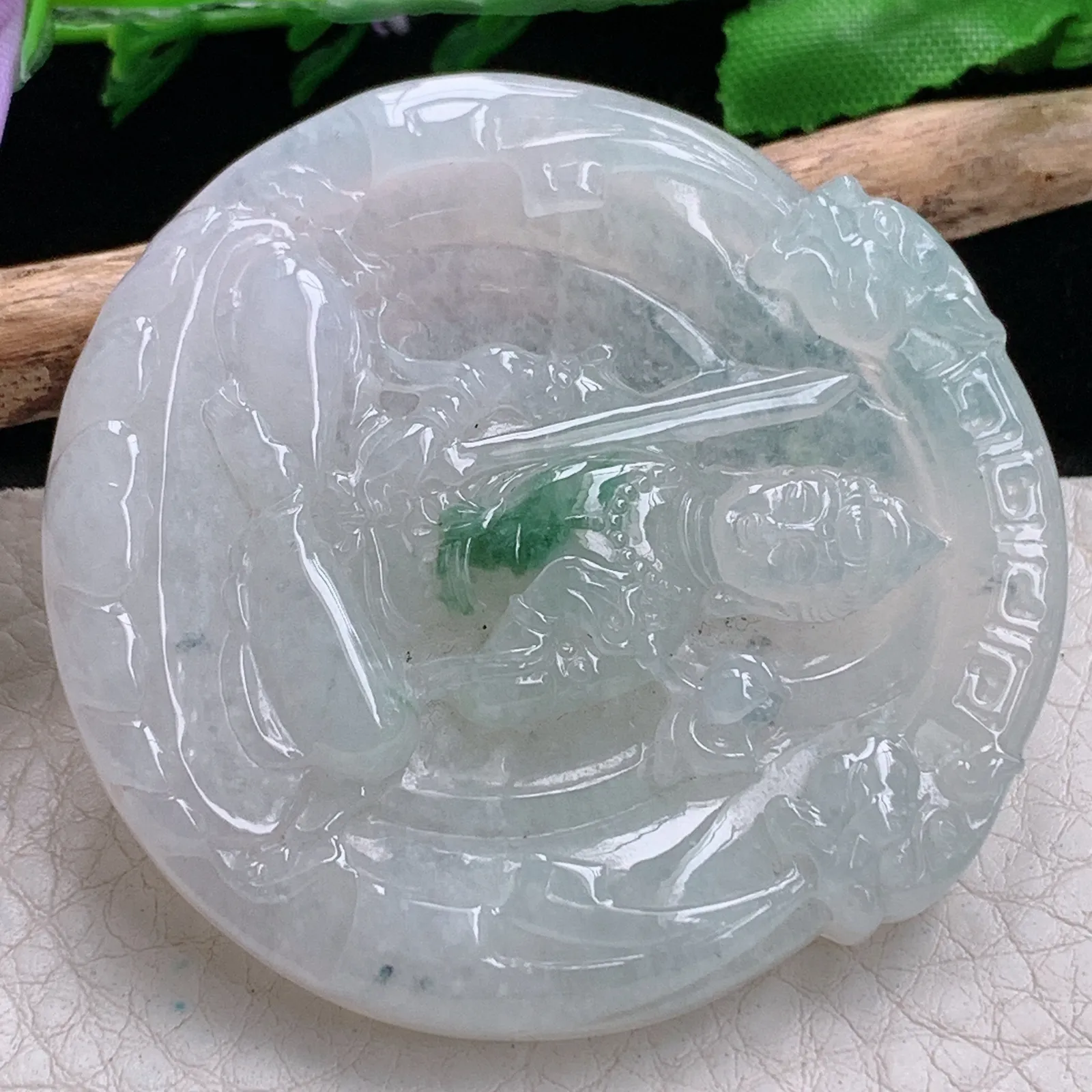 ws实拍53.5*51.5*6.5缅甸翡翠精雕清新飘花虚空藏菩萨 生肖守护神玉吊坠 玉挂件