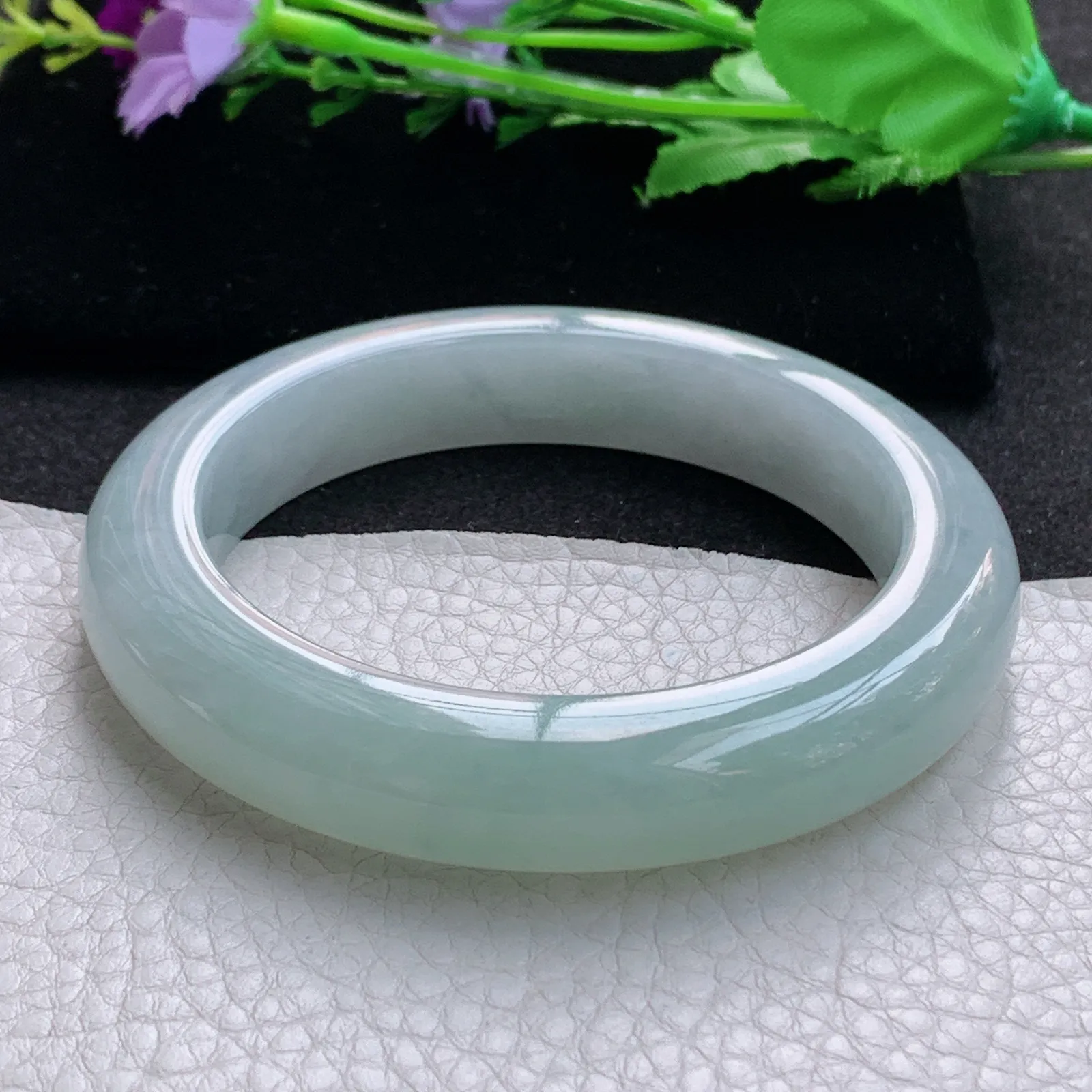 ay大圈口61*13*10.8平安镯 缅甸翡翠a货玉手镯浅绿厚装宽边玉手环