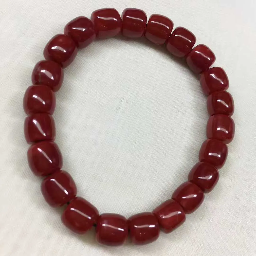 【天然日本阿卡牛血红珊瑚8.5mm老型大桶珠弹力单圈手串】天然无添加无修补，日本产地，阿卡材料，牛血红颜色，型美色浓！光泽柔润透亮，直径约为8.5-7.4mm，重量20.75克，珊瑚本为佛教珍宝，来自深海千年生长，收藏精品！传承宝贝！