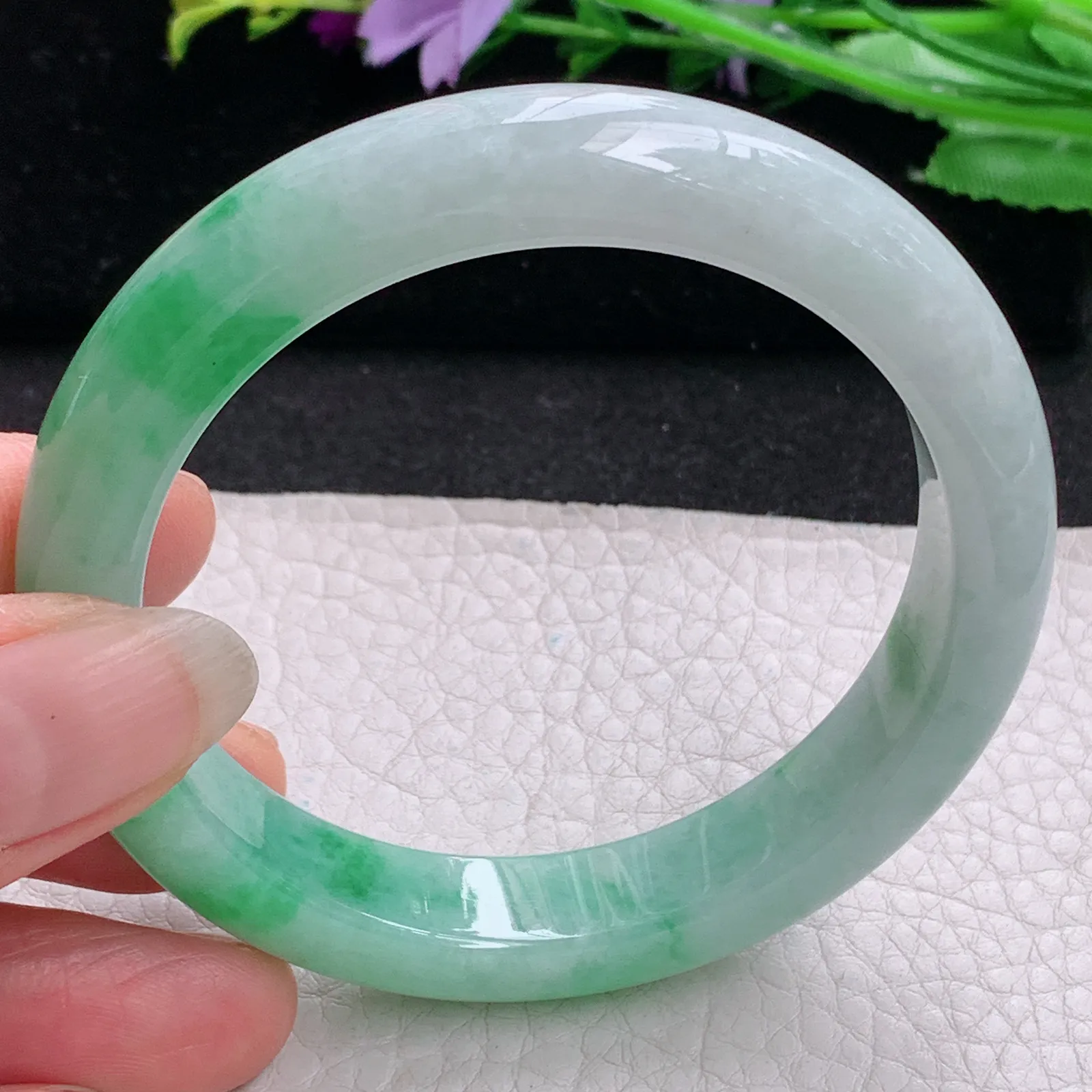 ll实拍56*11.8*8.8缅甸翡翠手镯飘绿正圈平安镯宽版镯子绿色手镯