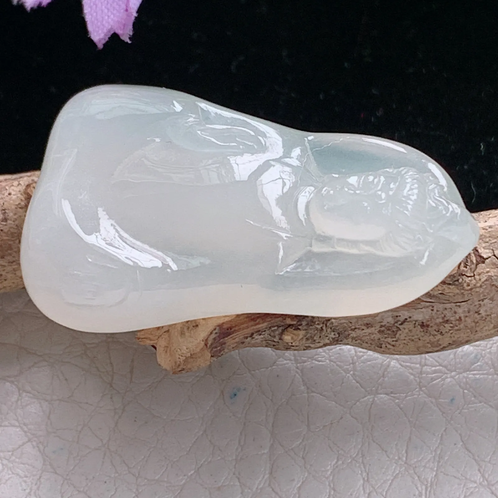 lz实拍36.5*21.7*7缅甸翡翠精雕冰透素衣观音菩萨吊坠