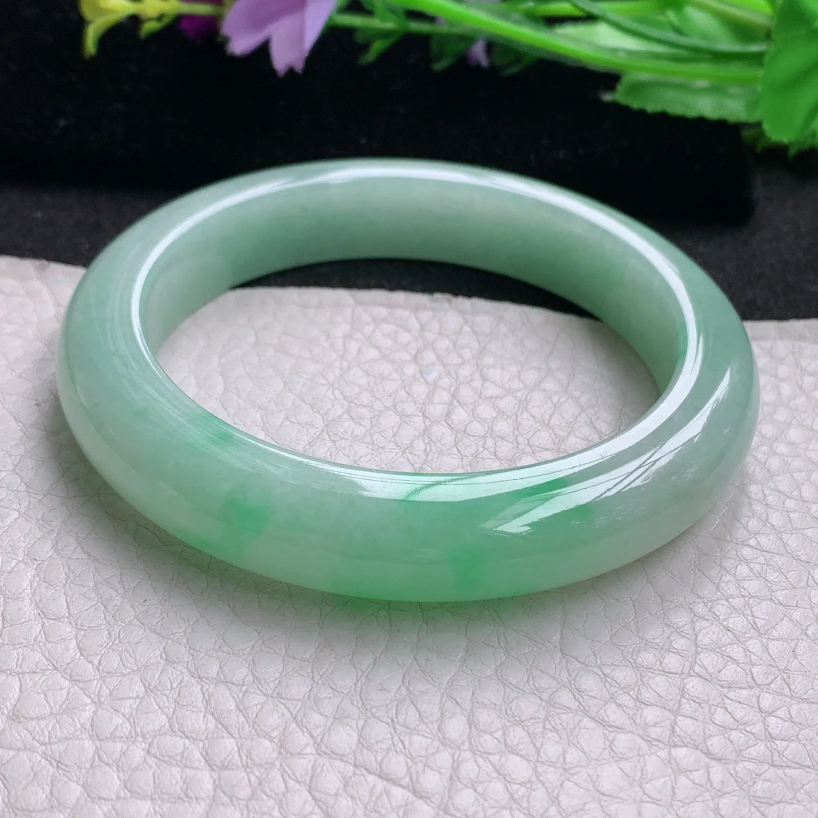 nr实拍58*12*9.8缅甸翡翠a货玉手镯飘绿花正圈平安镯宽版玉手环