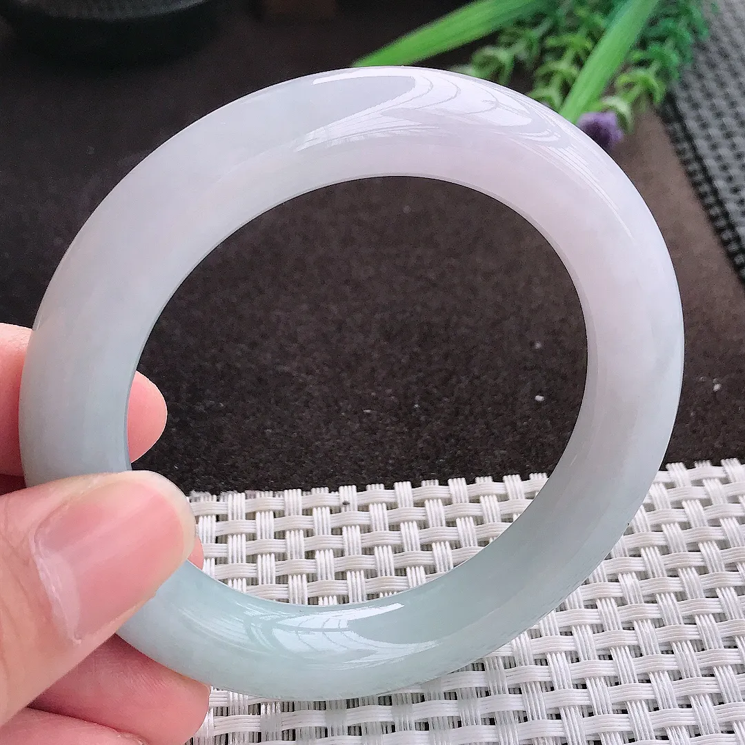 实拍A货翡翠56/11.3老坑秀气冰润圆条手镯翡翠玉镯子平安镯