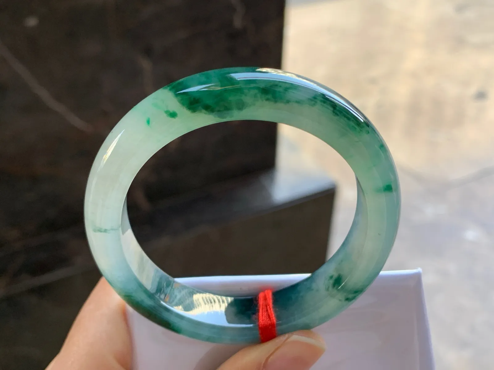 52-12.7-8.5

冰种飘花手镯^_^飘花浓郁