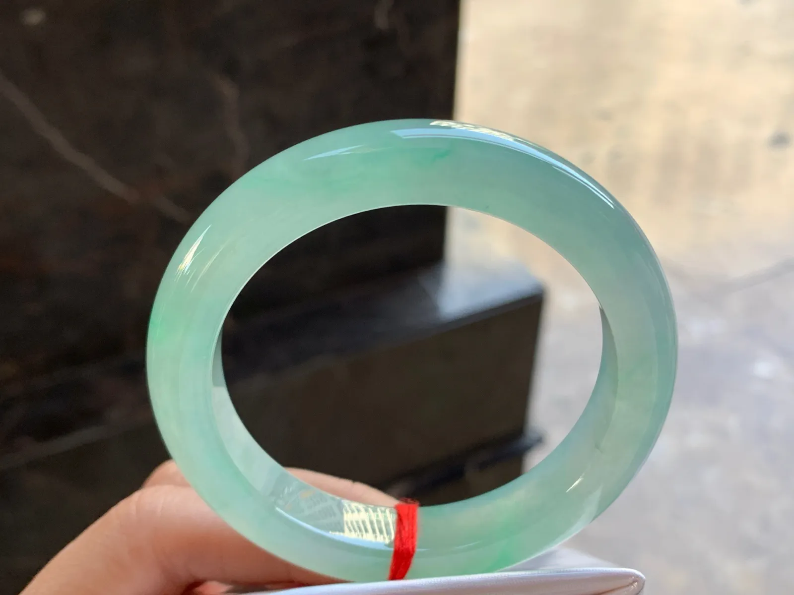 55.5-12-10

晴绿手镯^_^清新