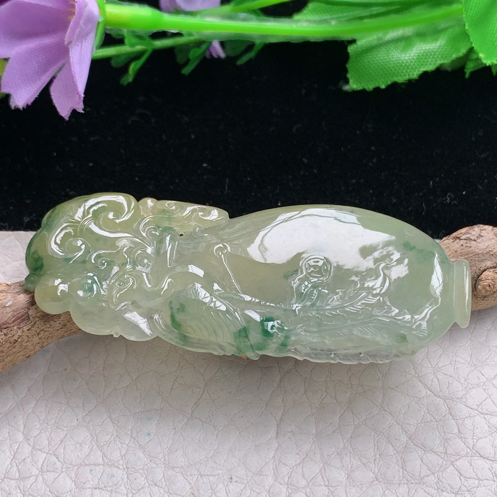 lz实拍62.6*25.8*6缅甸翡翠精雕冰黄翡飘花花瓶吊坠平平安安玉坠