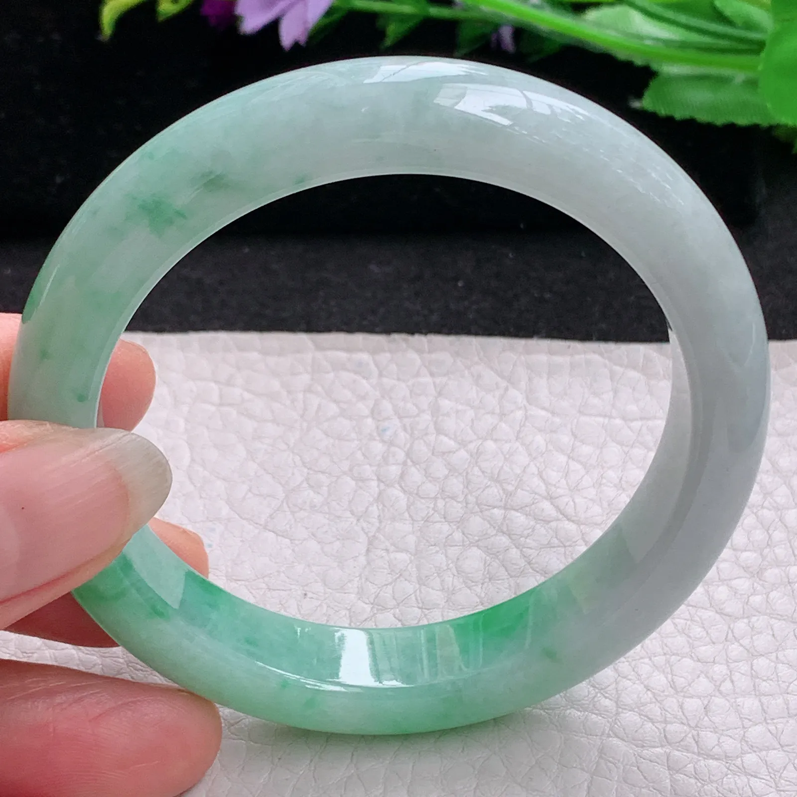 ll实拍56*11.8*8.8缅甸翡翠手镯飘绿正圈平安镯宽版镯子绿色手镯