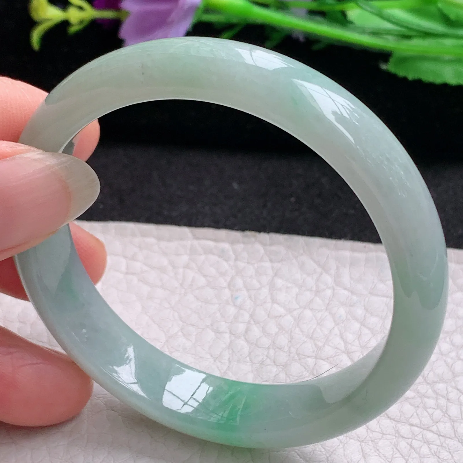 nr实拍53.5*12*7缅甸翡翠a货玉手镯飘绿花正圈平安镯宽版玉手环