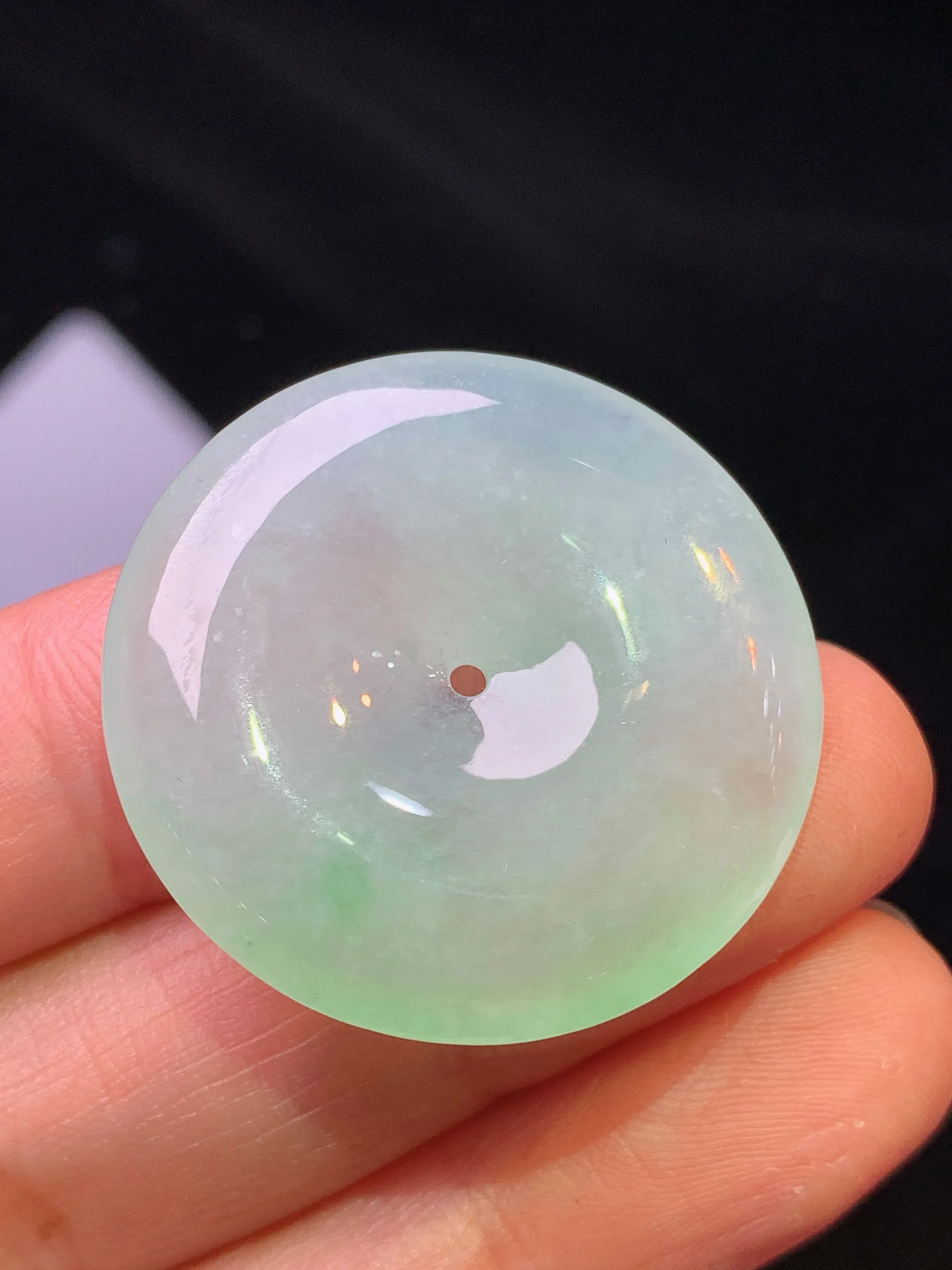 冰种飘绿平安扣吊坠 玉质细腻 色泽清新艳丽 整体尺寸30*5.7