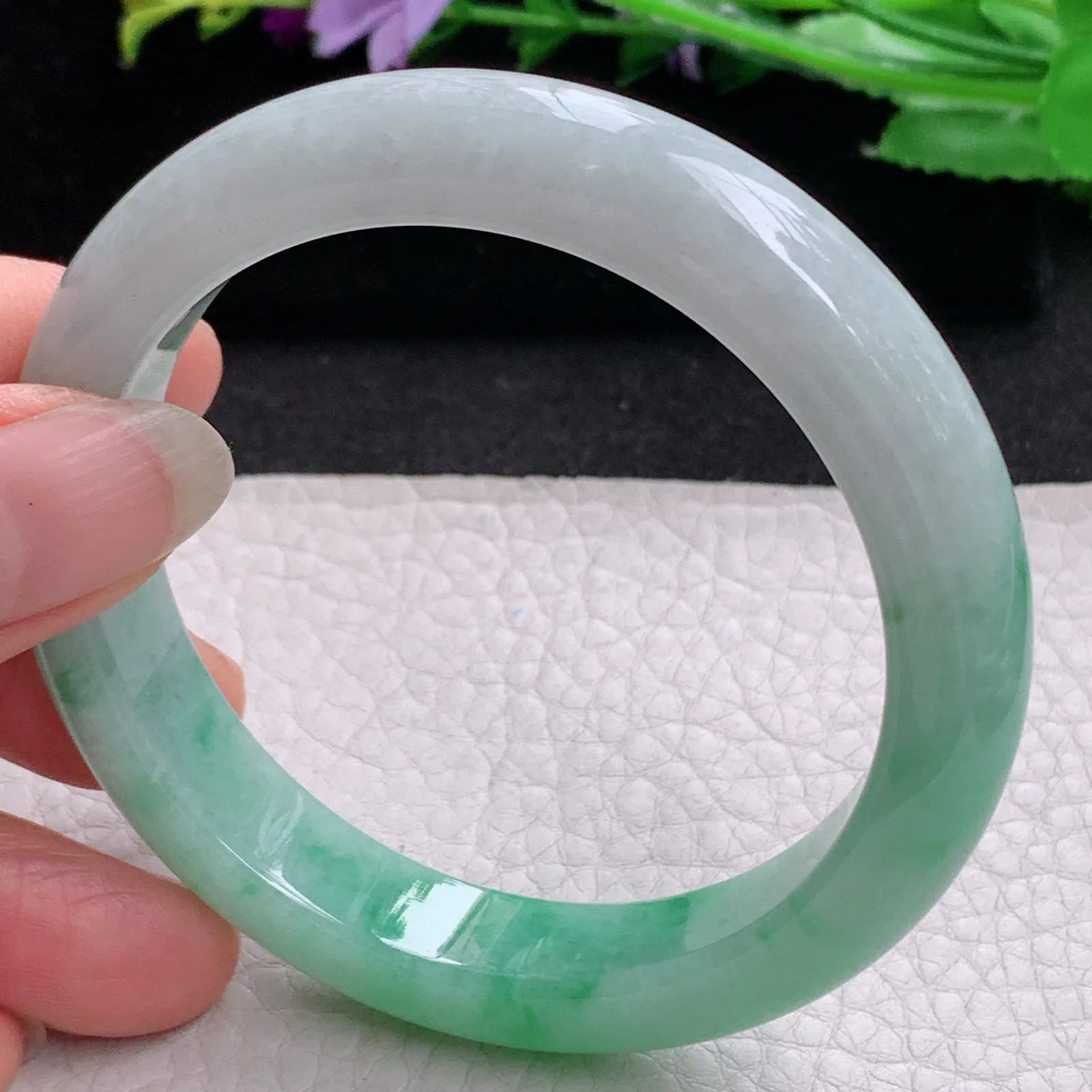 ll实拍56*11.8*8.8缅甸翡翠手镯飘绿正圈平安镯宽版镯子绿色手镯